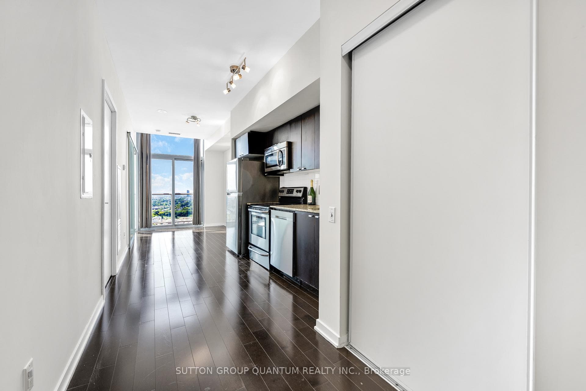105 The Queensway Avenue Unit 3509 photo 5