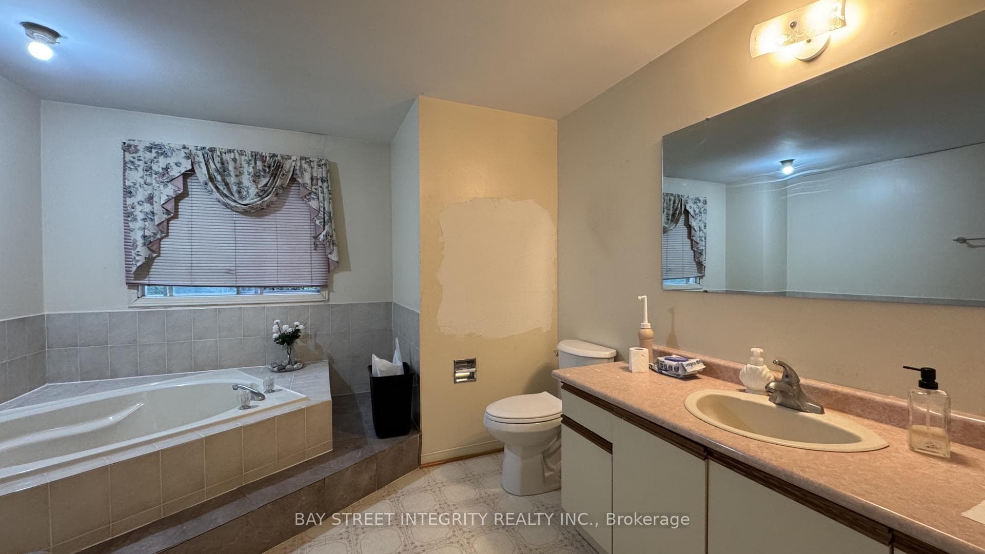 2 Glenheather Terrace Unit Upper photo 14