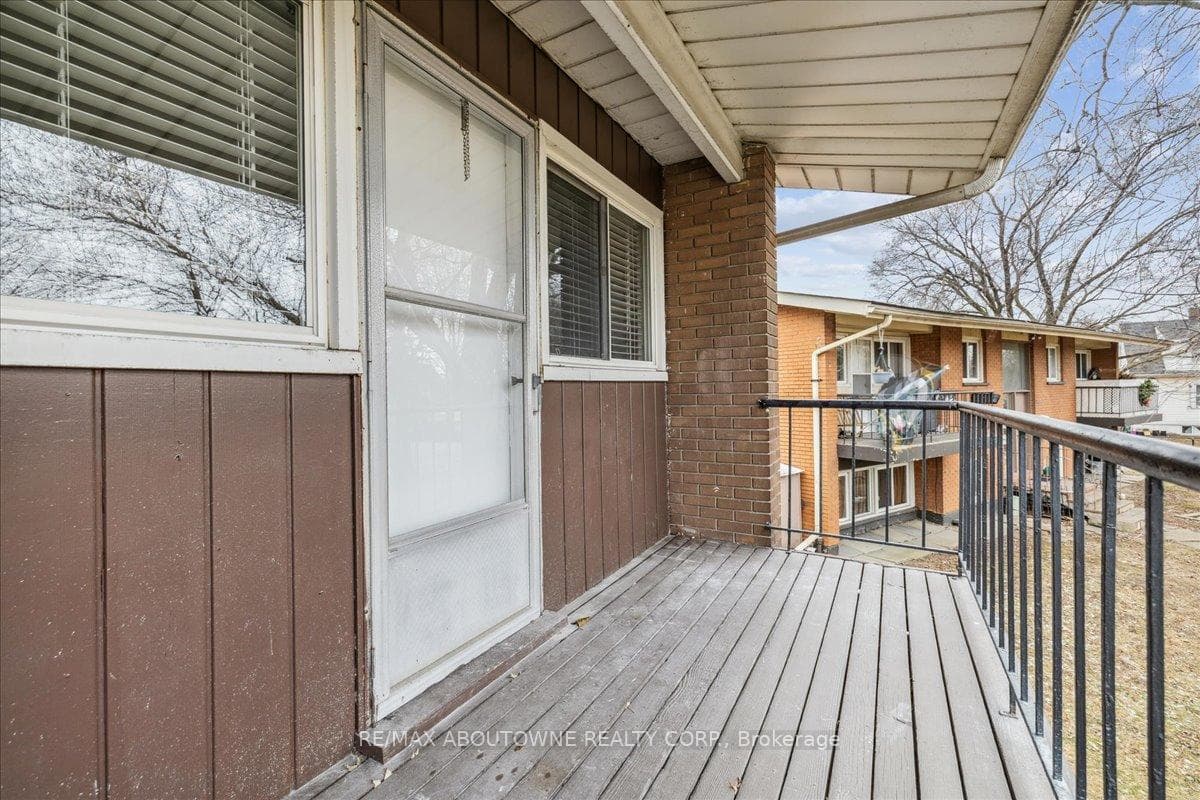 2350 Queensway Drive Unit 3 photo 35