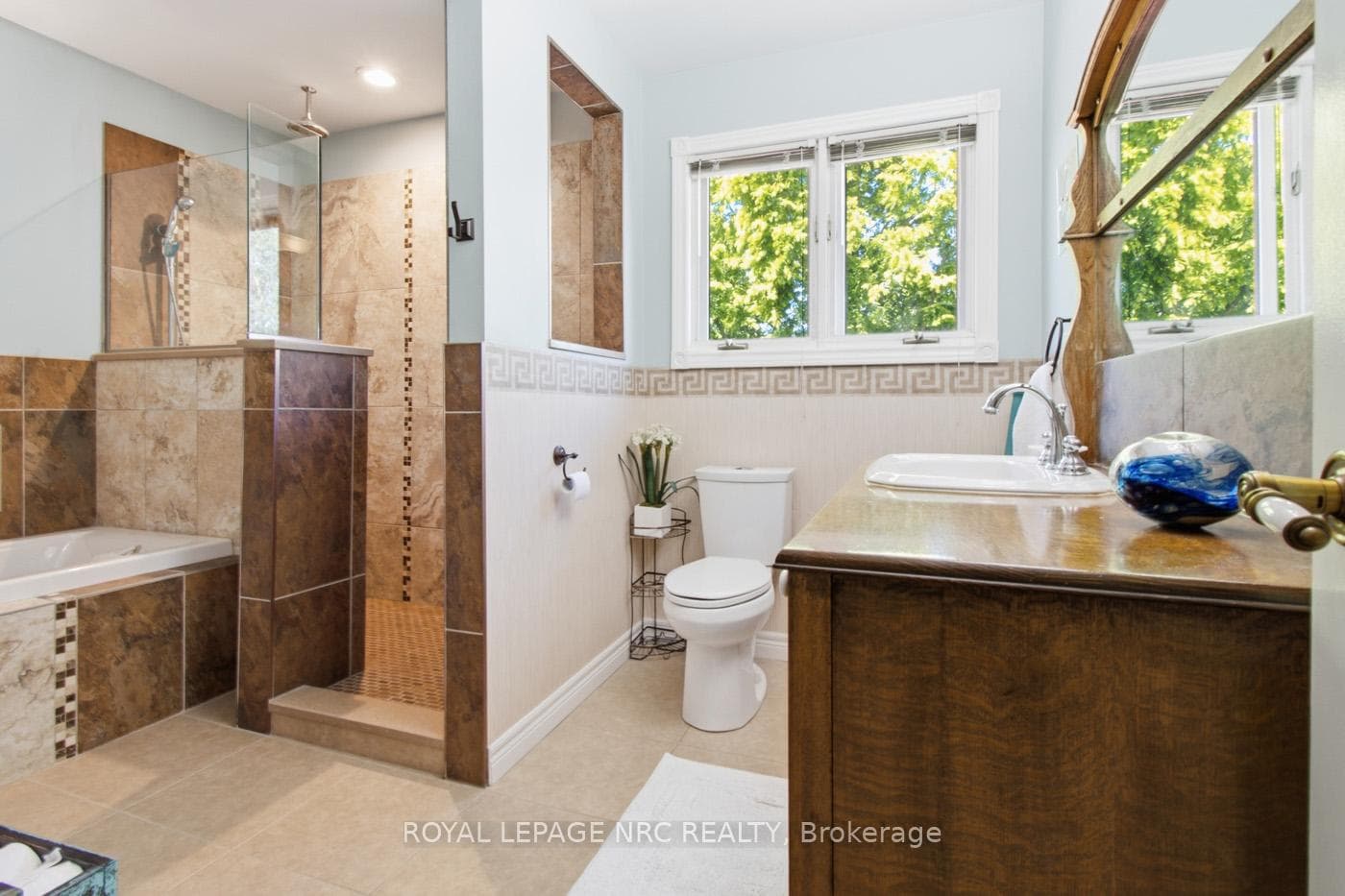 1750 York Road photo 21
