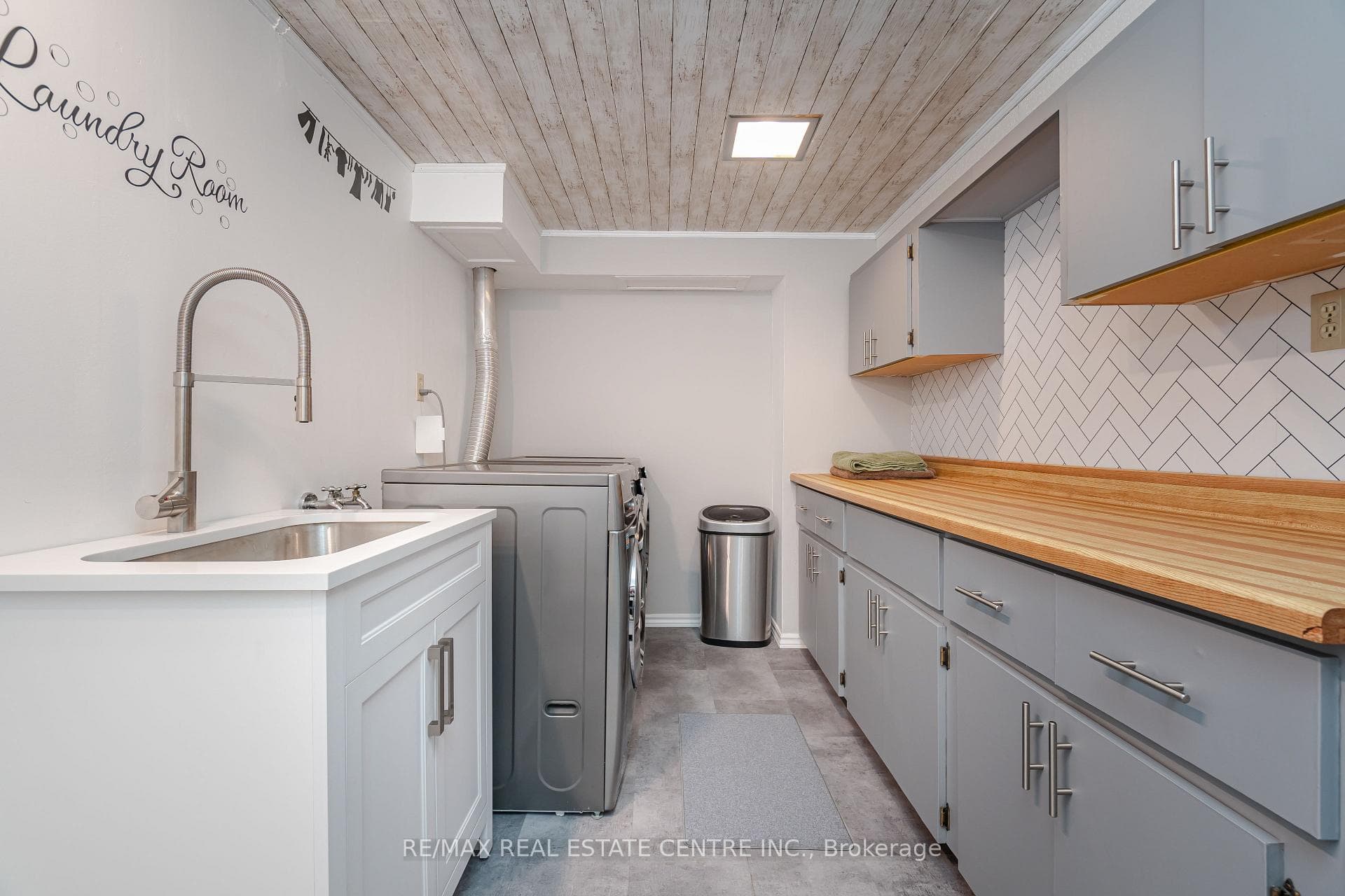 547 Marcellus Avenue photo 32