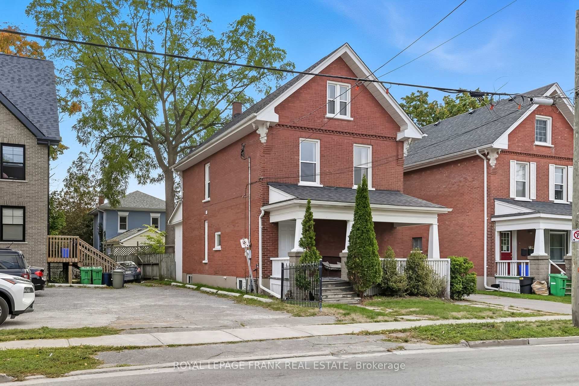 798 GEORGE Street photo 2