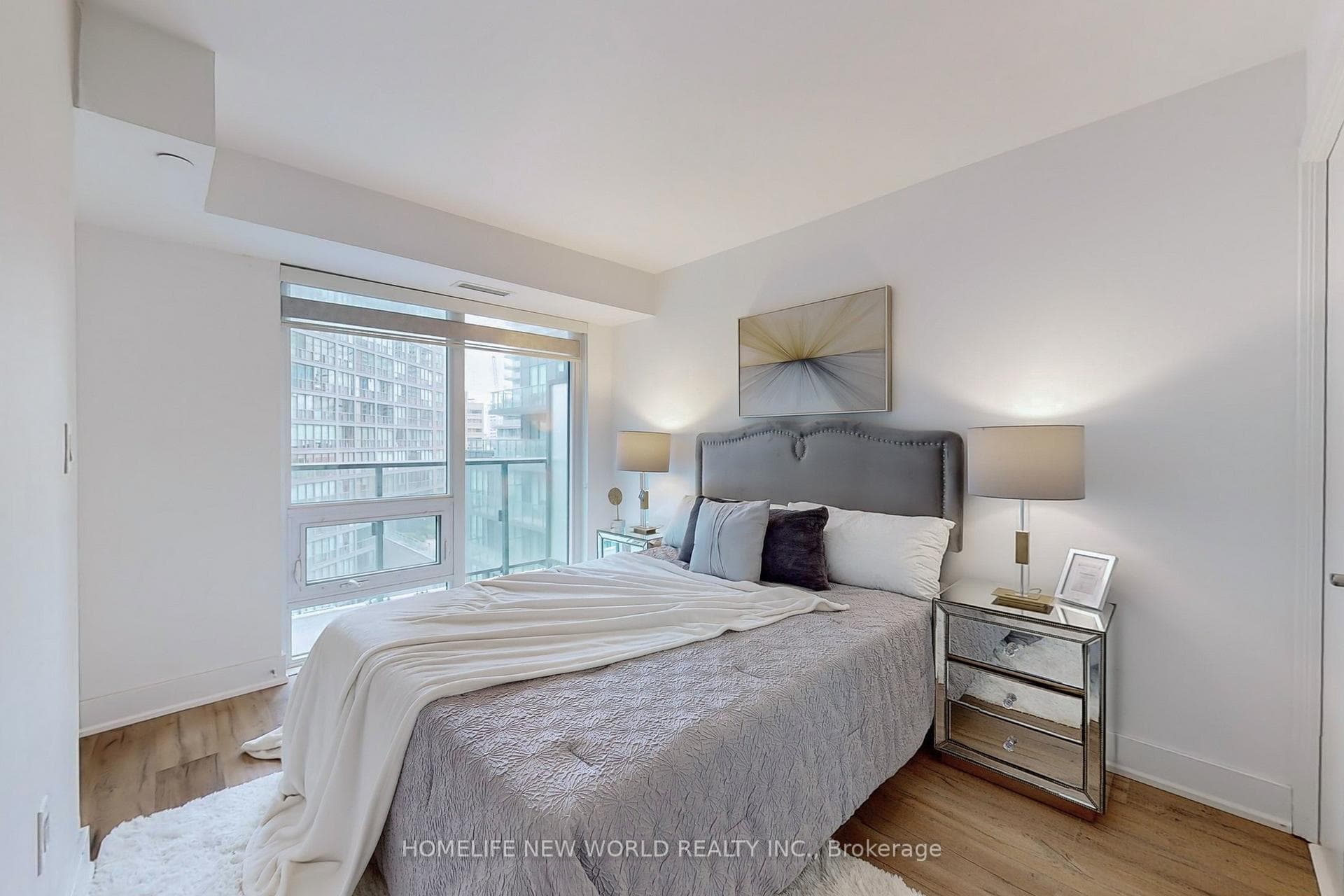 955 BAY Street Unit 725 photo 12