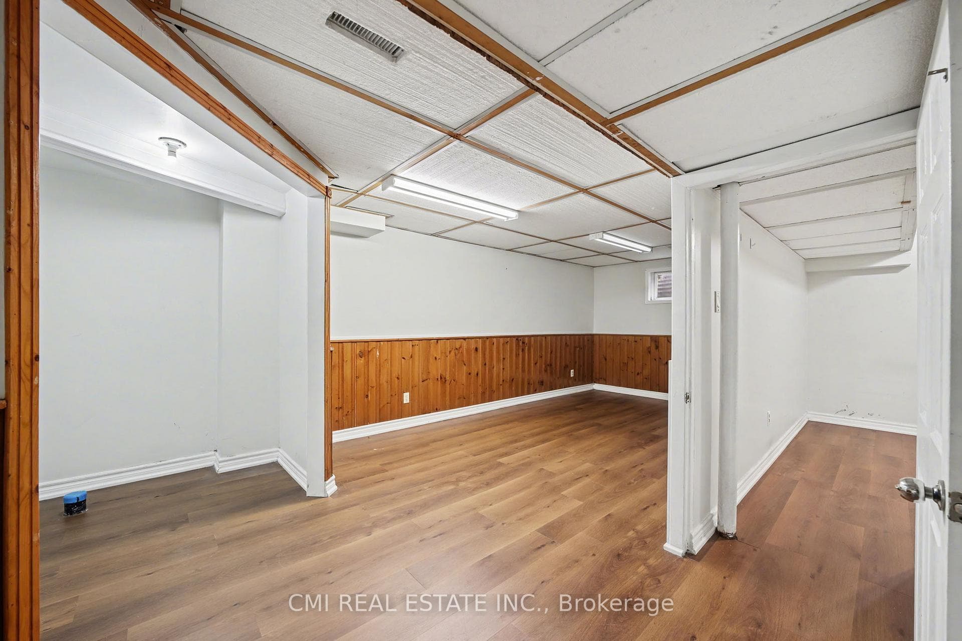 993 Lucerne Crescent photo 30
