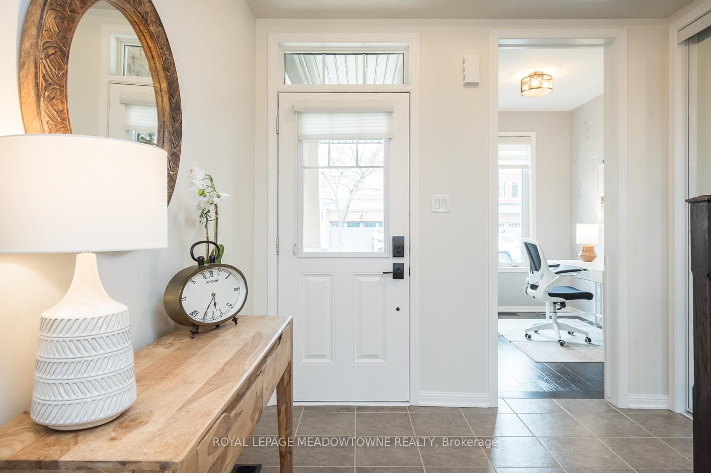 9 Foot Ceilings & Freshly Painted in 2026