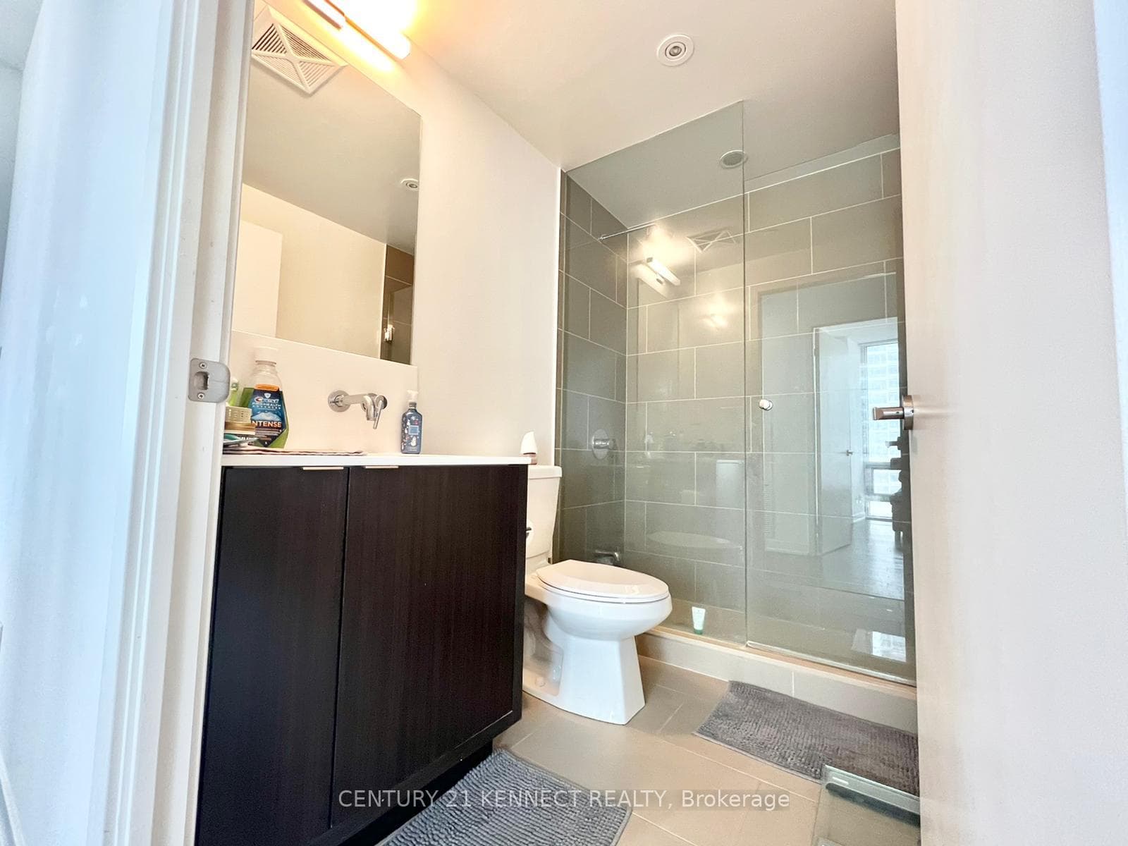 100 Harbour Street Unit 1704 photo 18