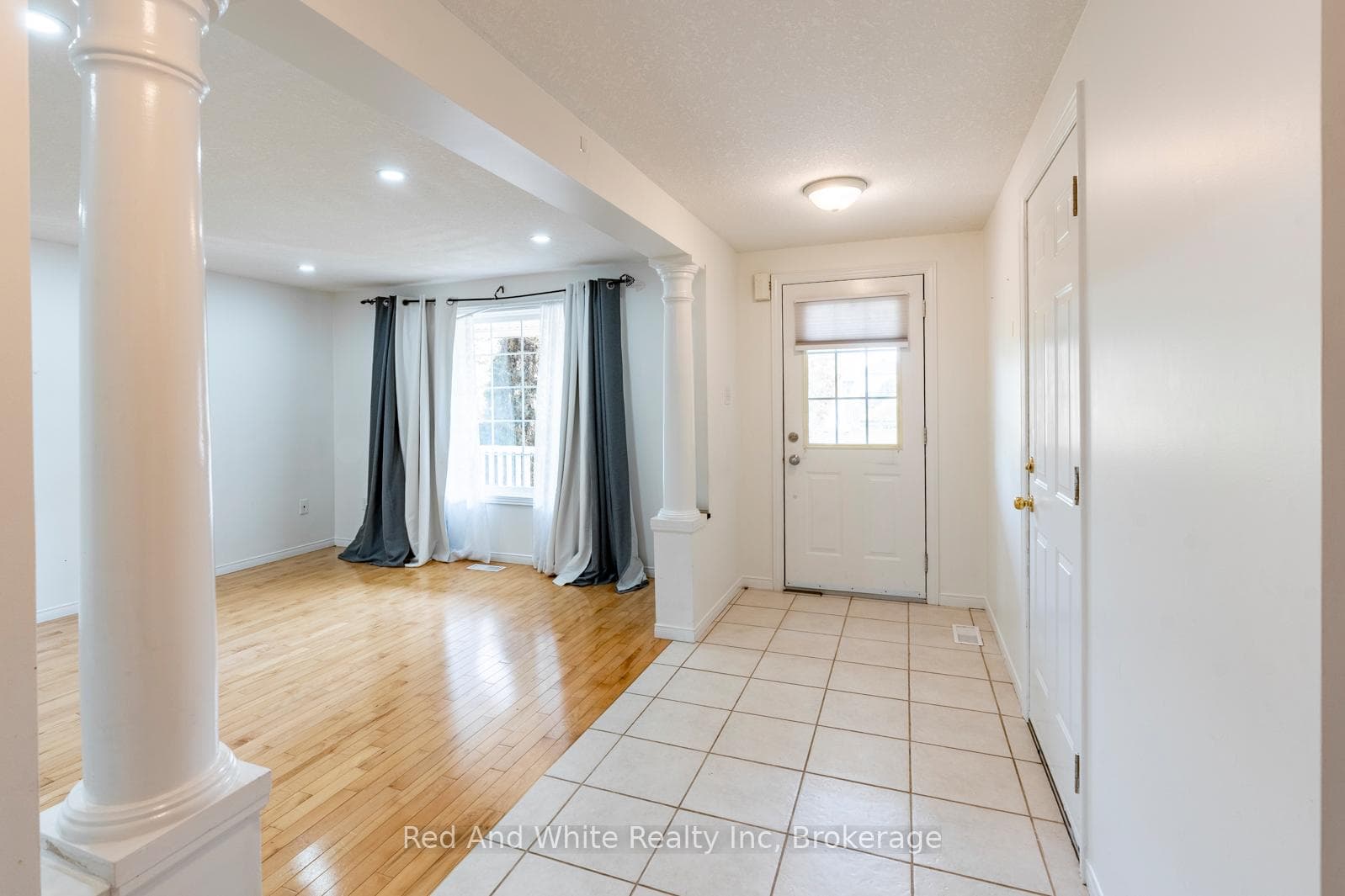 79 Munroe Crescent Unit UPPER photo 5
