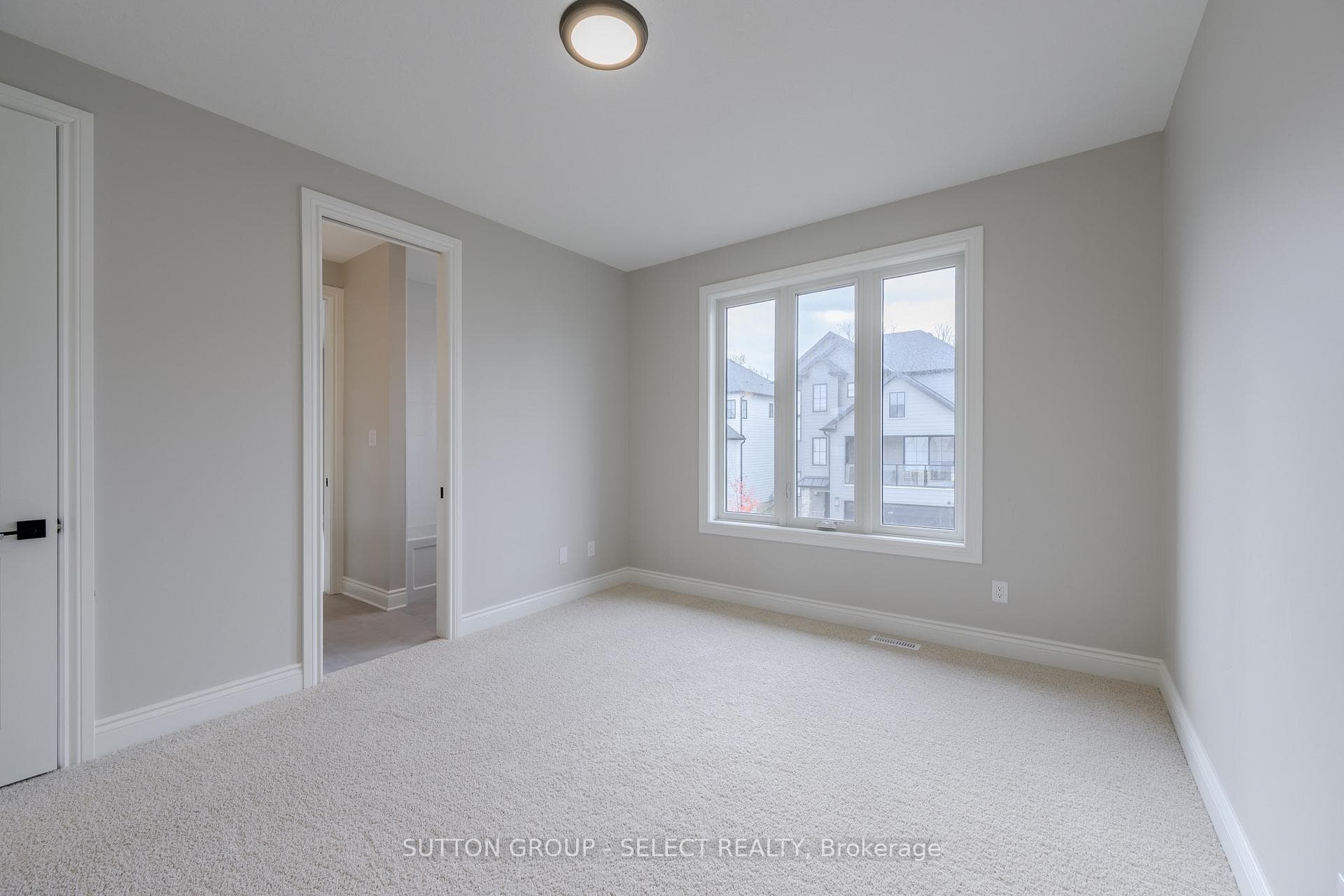 2835 Sheffield Place Unit 7 photo 25