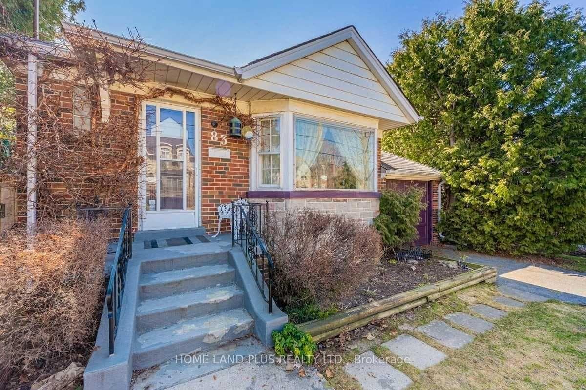83 Dunblaine Avenue photo 2