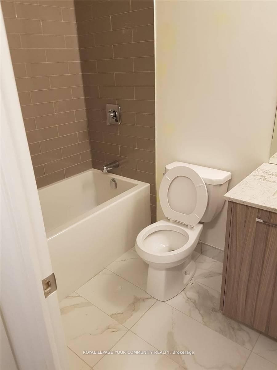 1630 Queen Street Unit 222 photo 13