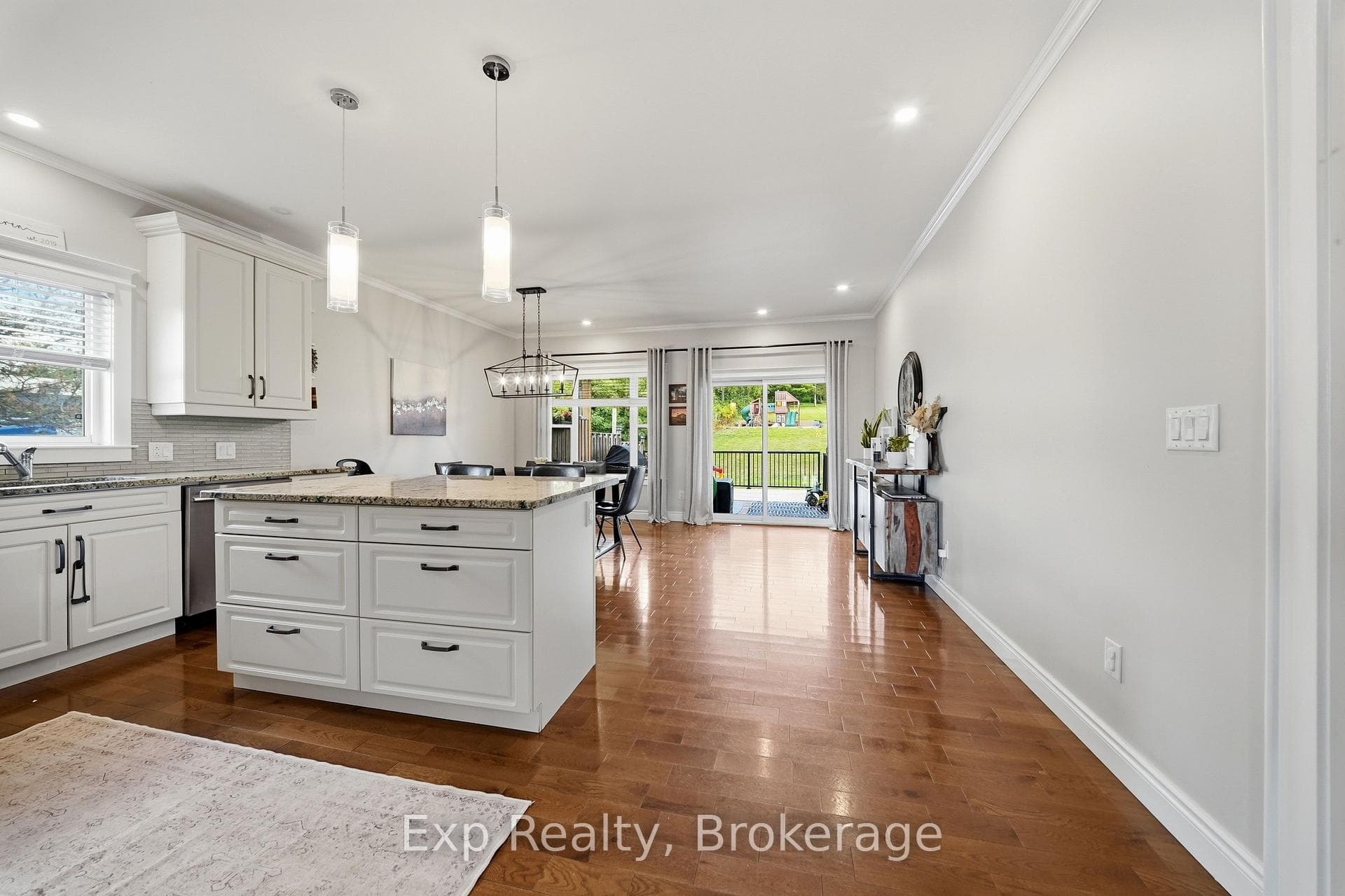 818 Palace Road photo 11