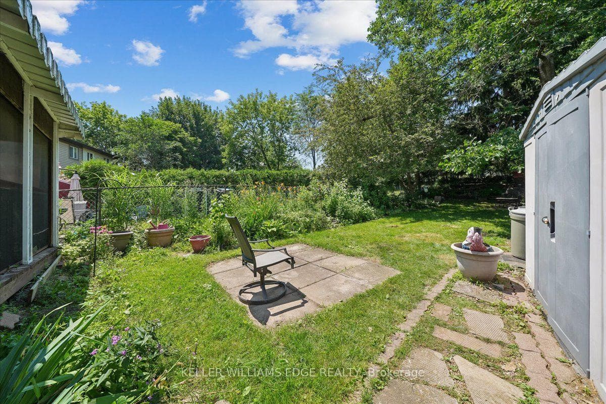 2320 Middlesmoor Crescent photo 45