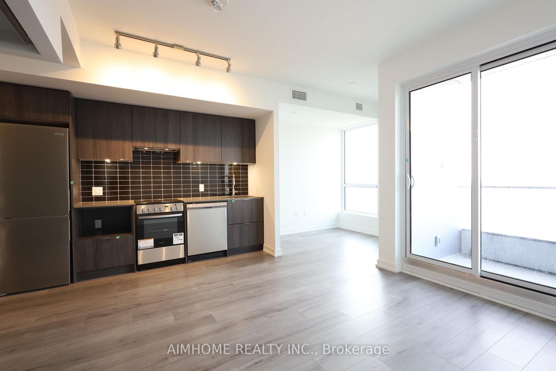 395 Bloor Street Unit 4805 photo 3