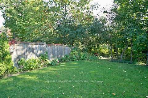 39 Maroon Drive photo 19