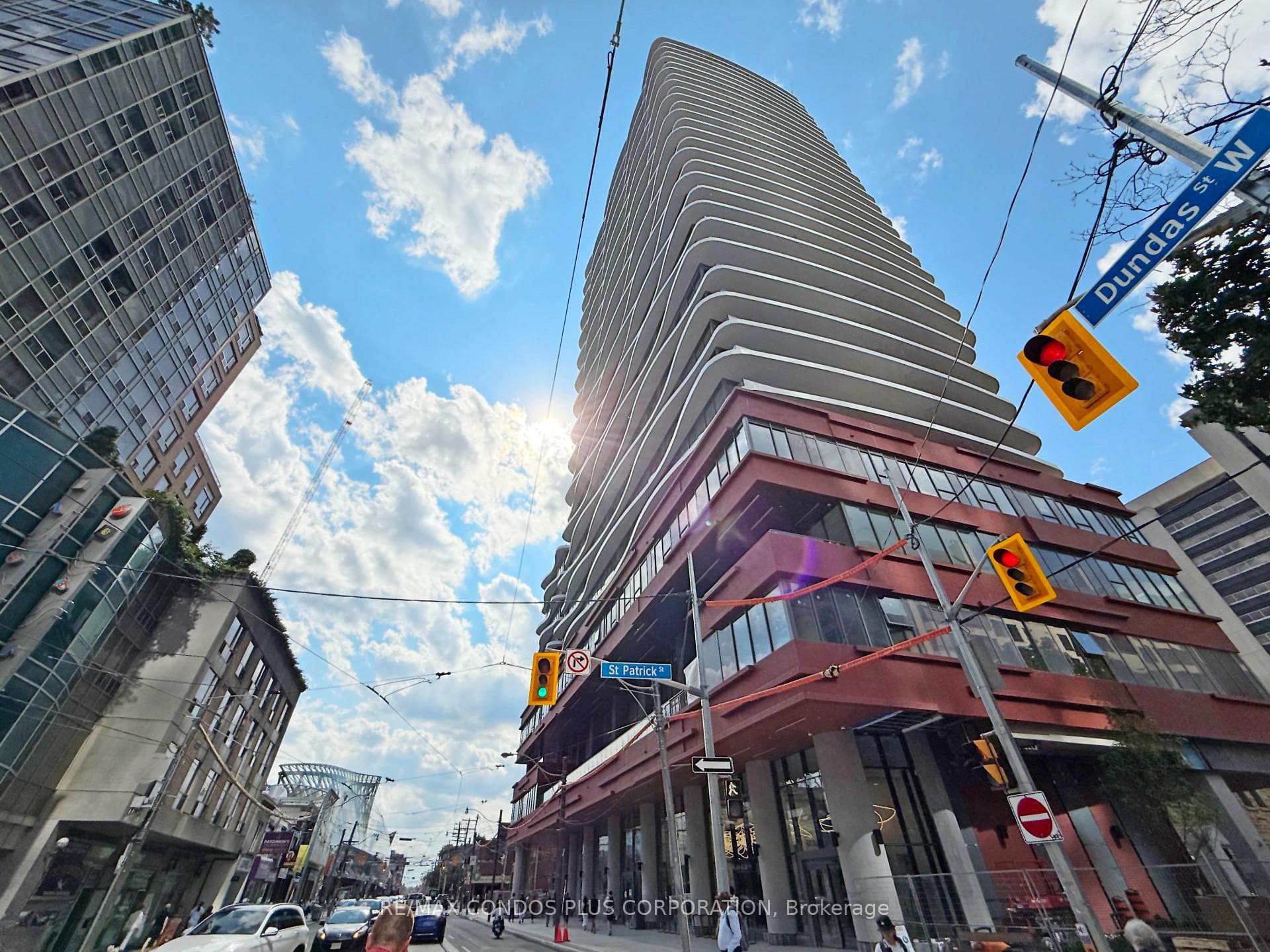 280 Dundas Street Unit 509 photo 28