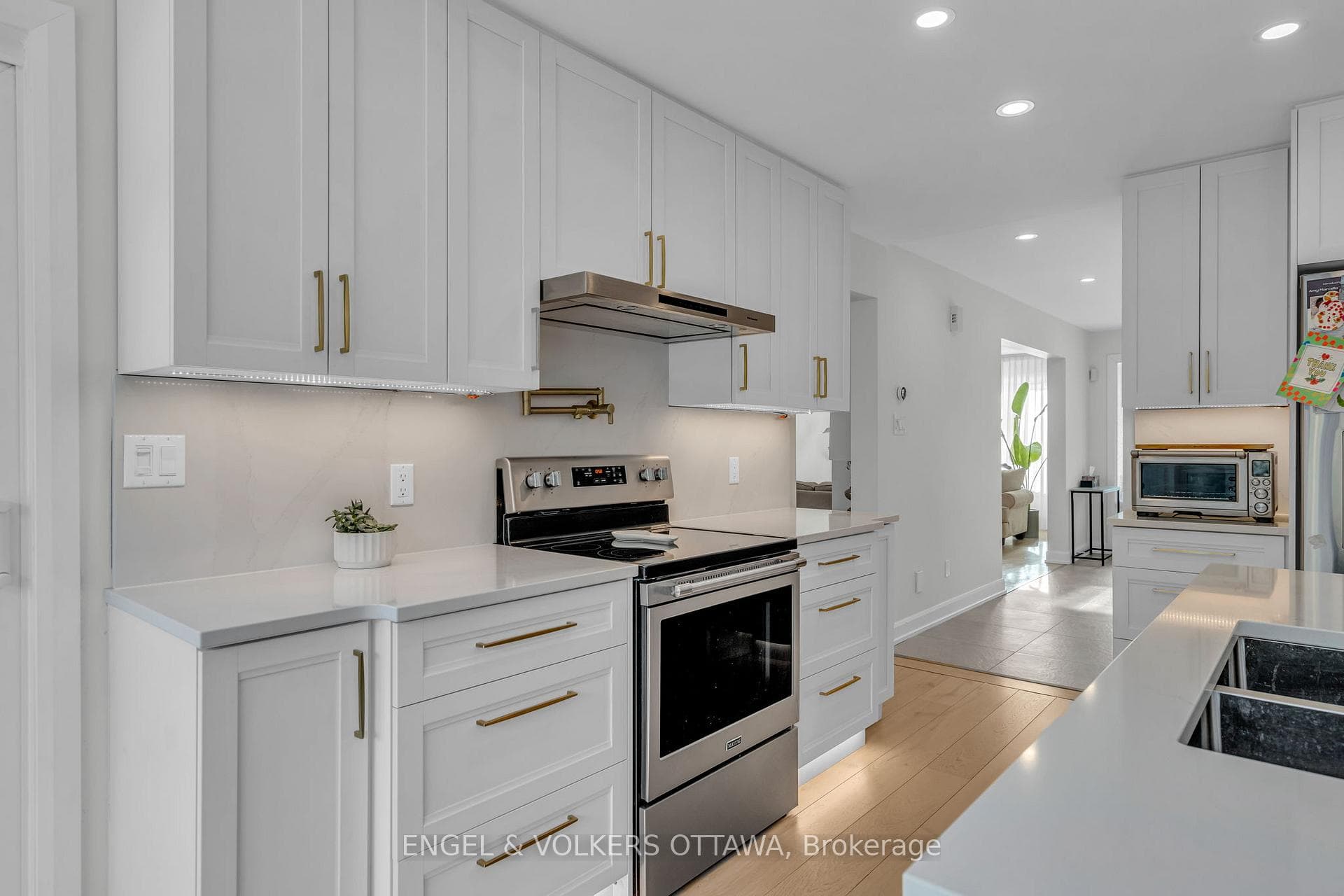 68 Fardon Way photo 10