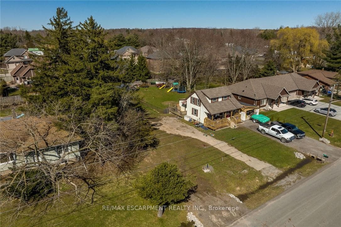 815 FOSS Road photo 4