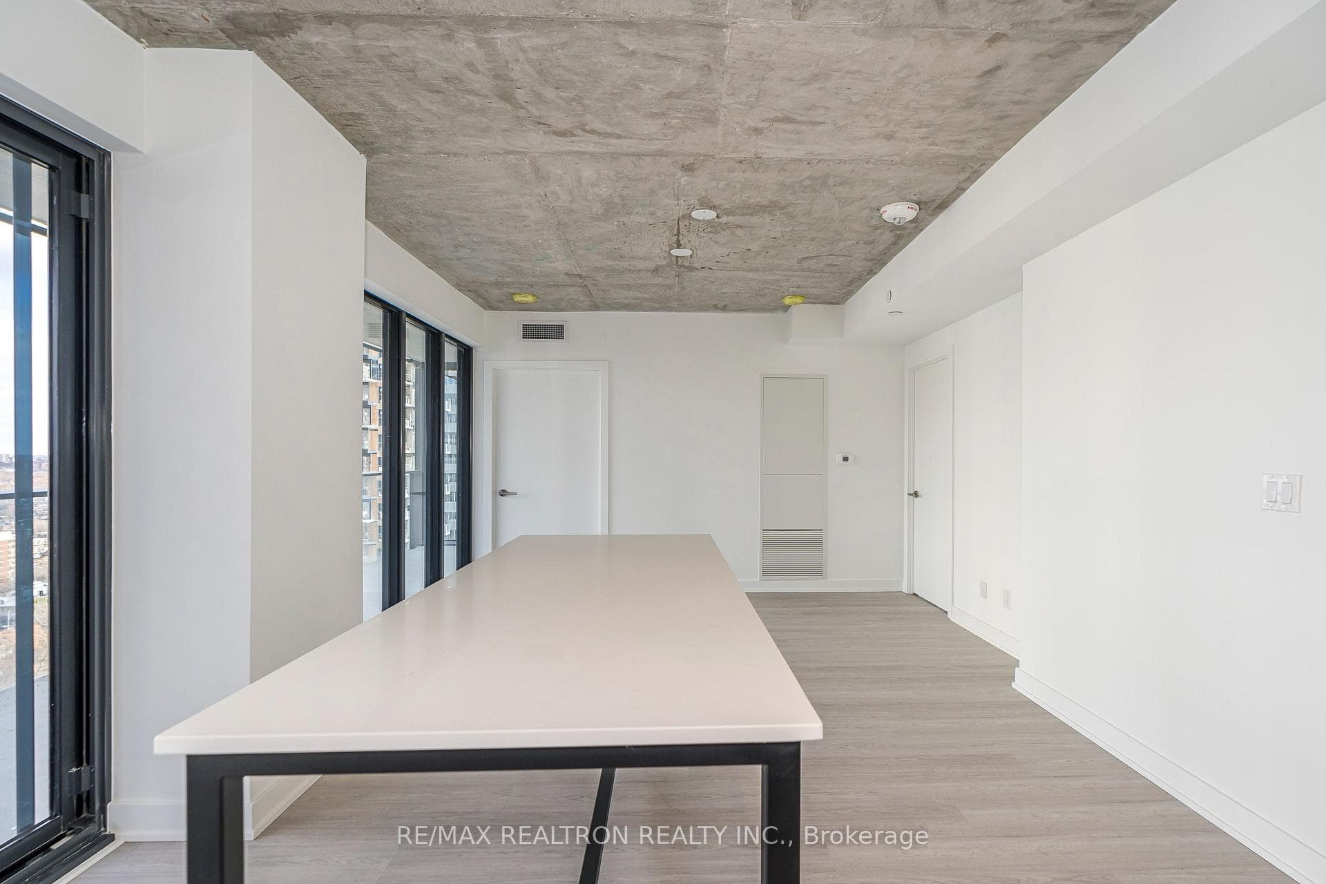47 Mutual Street Unit 2505 photo 11