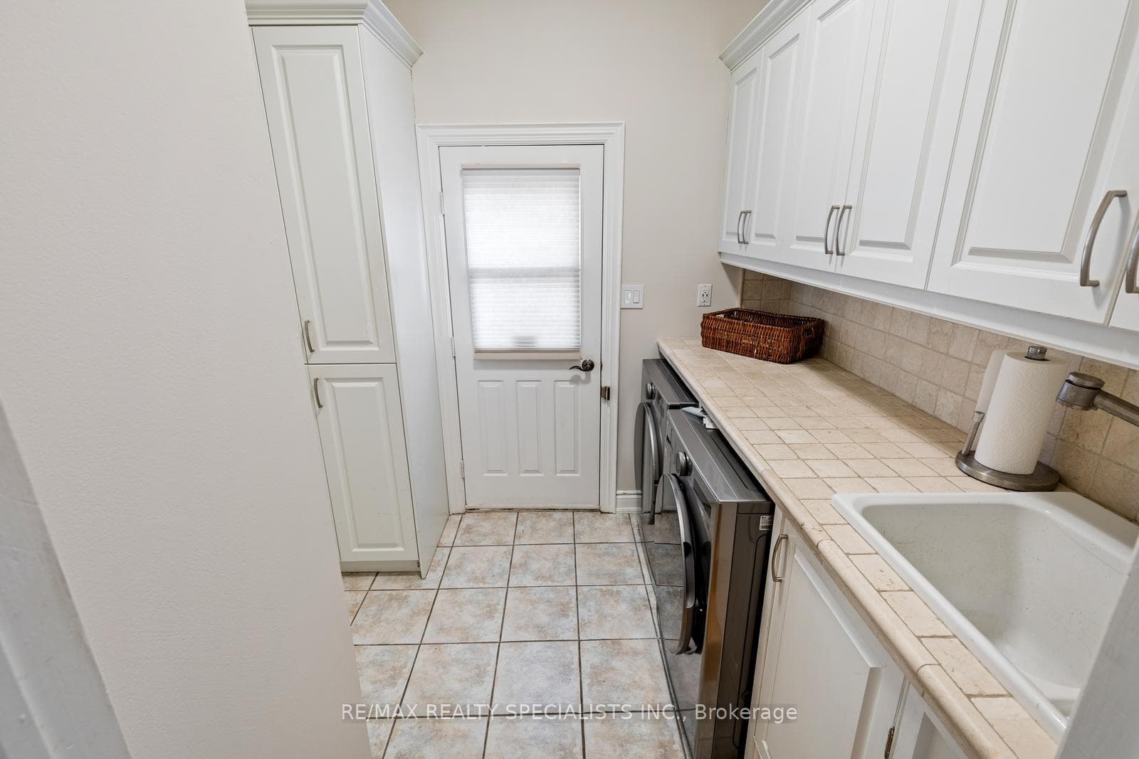 3220 Colebrook Court photo 19