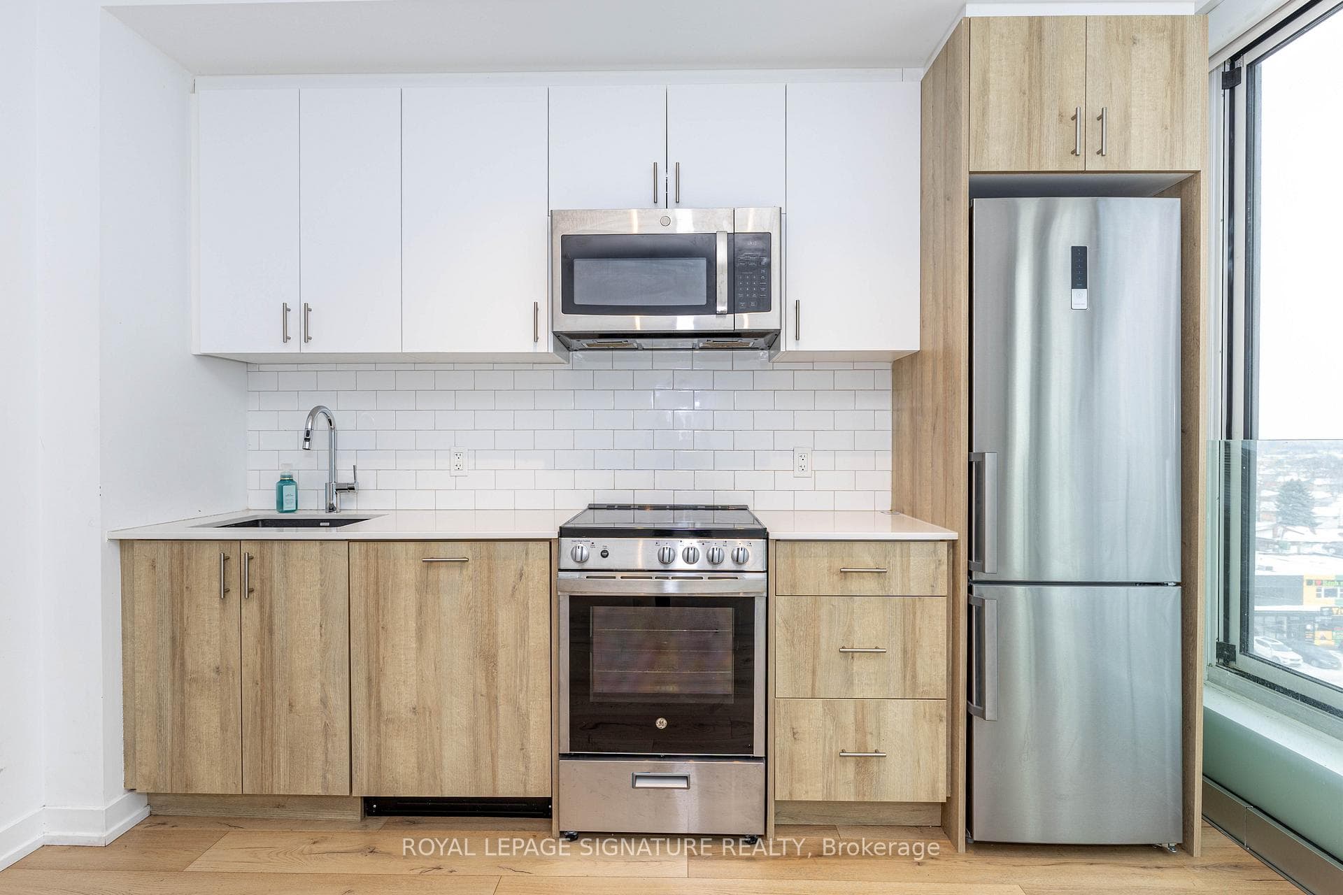 1195 The Queensway N/A Unit 610 photo 9