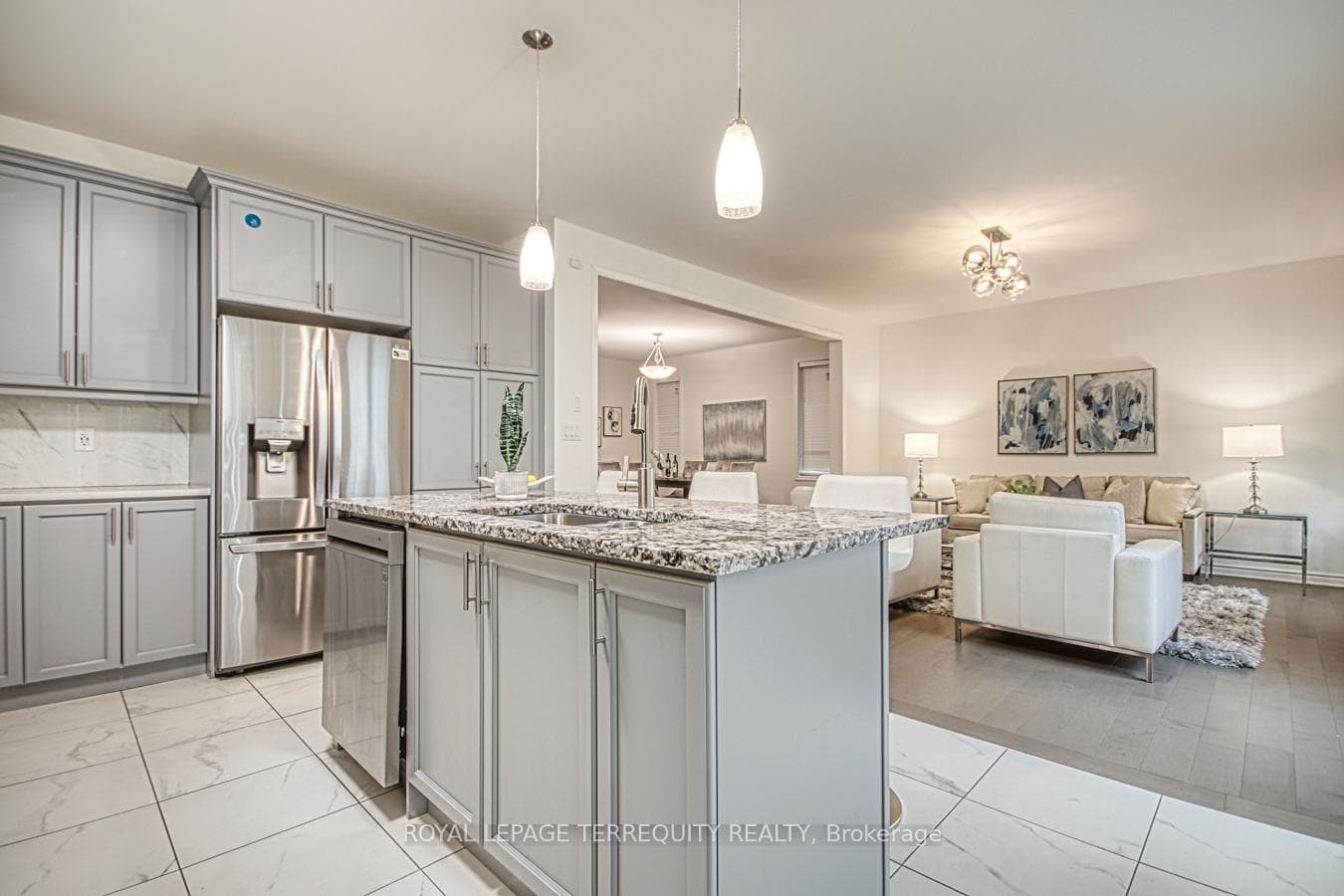 385 Gordon Krantz Avenue photo 16