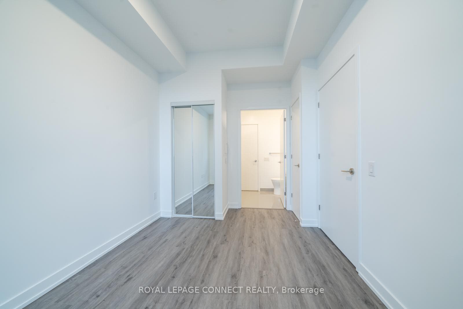 39 Roehampton Avenue Unit 1201 photo 10