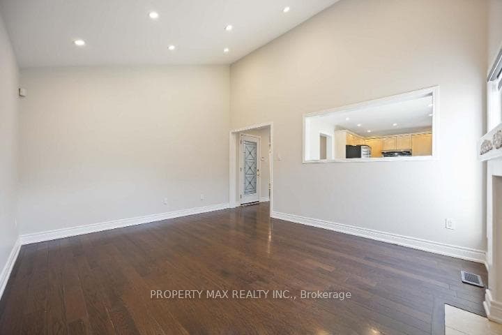 26 Salamander Street Unit Main & 2nd Floor photo 11