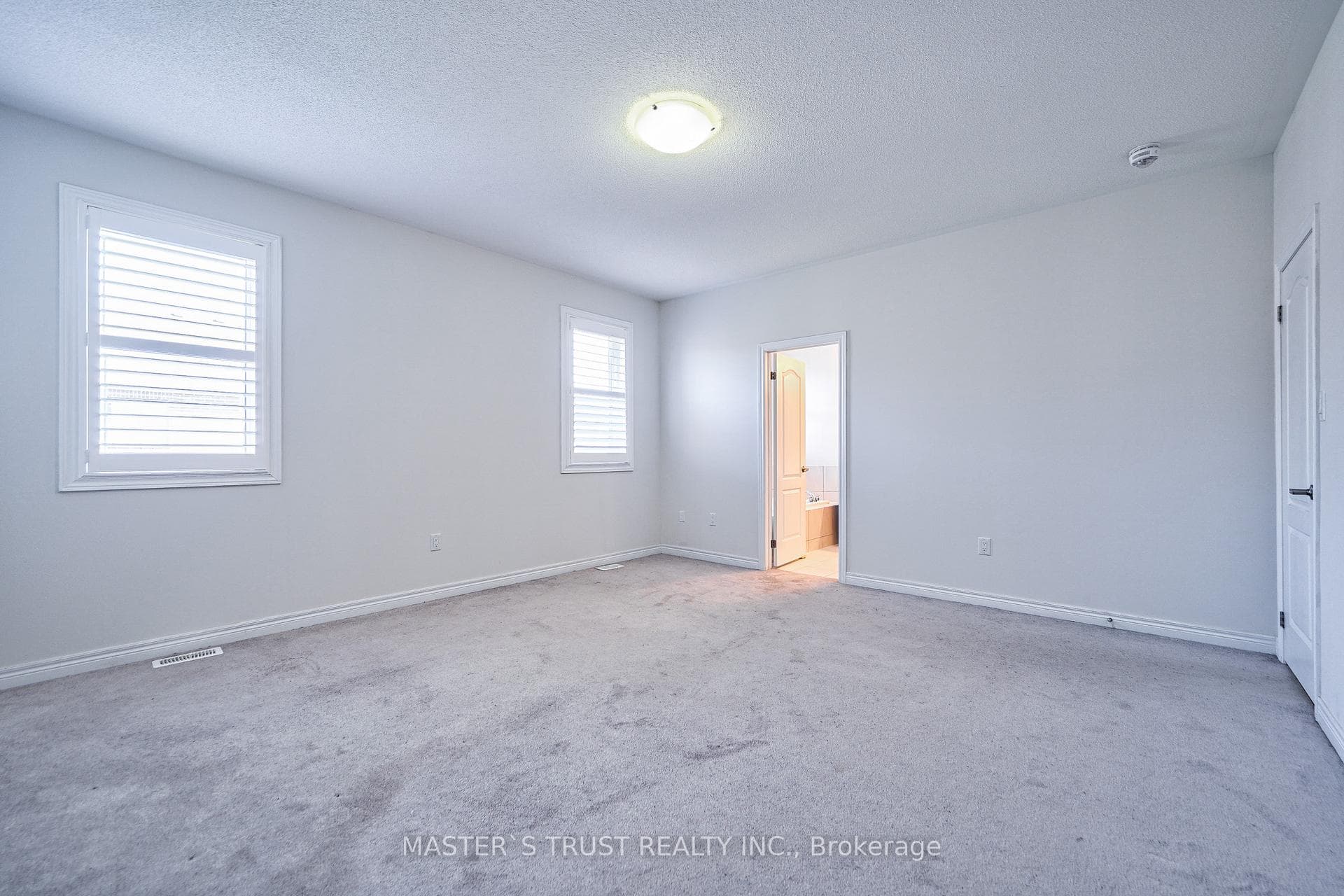 30 Luzon Avenue photo 18