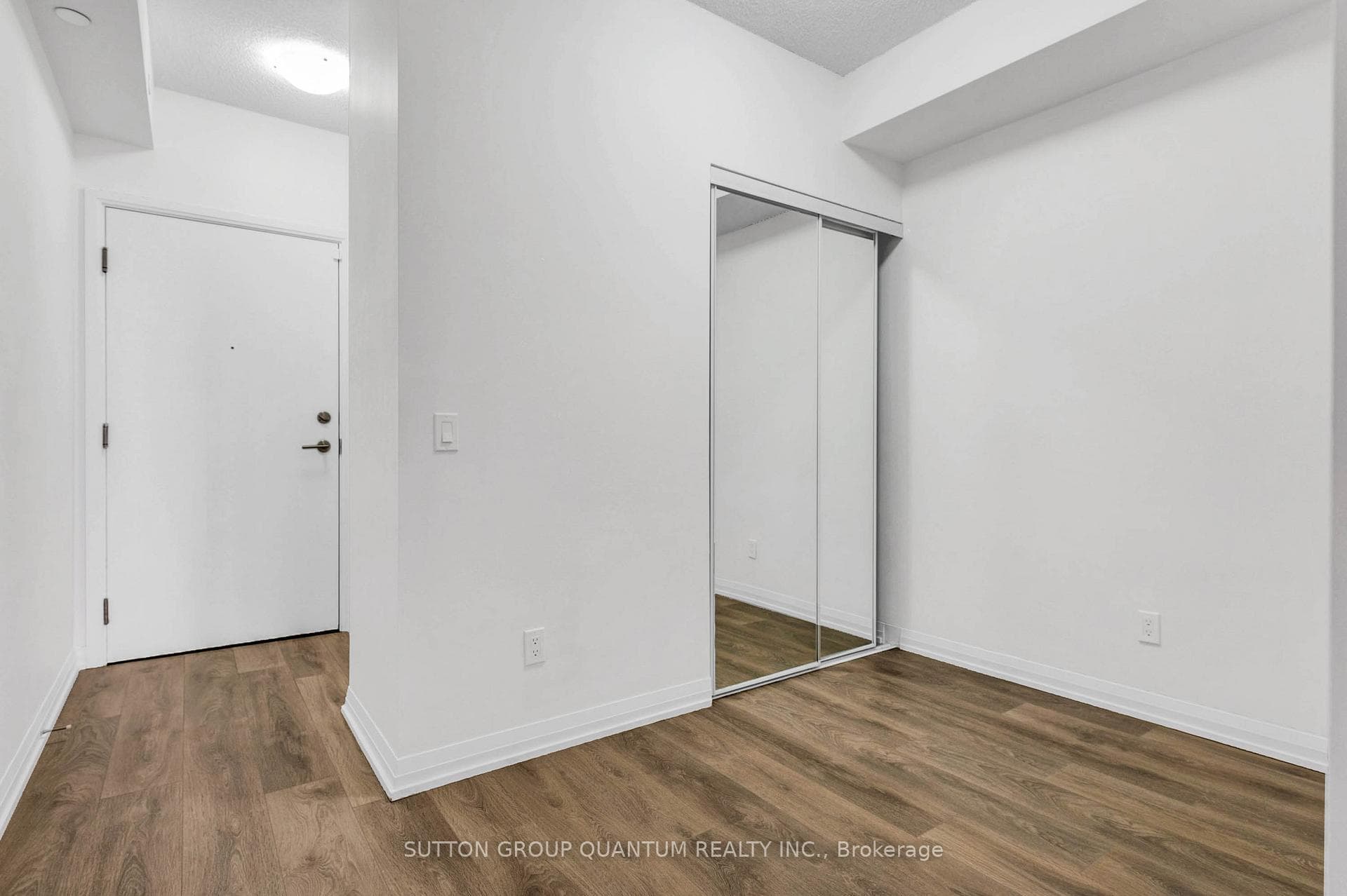7895 Jane Street Unit 1712 photo 9