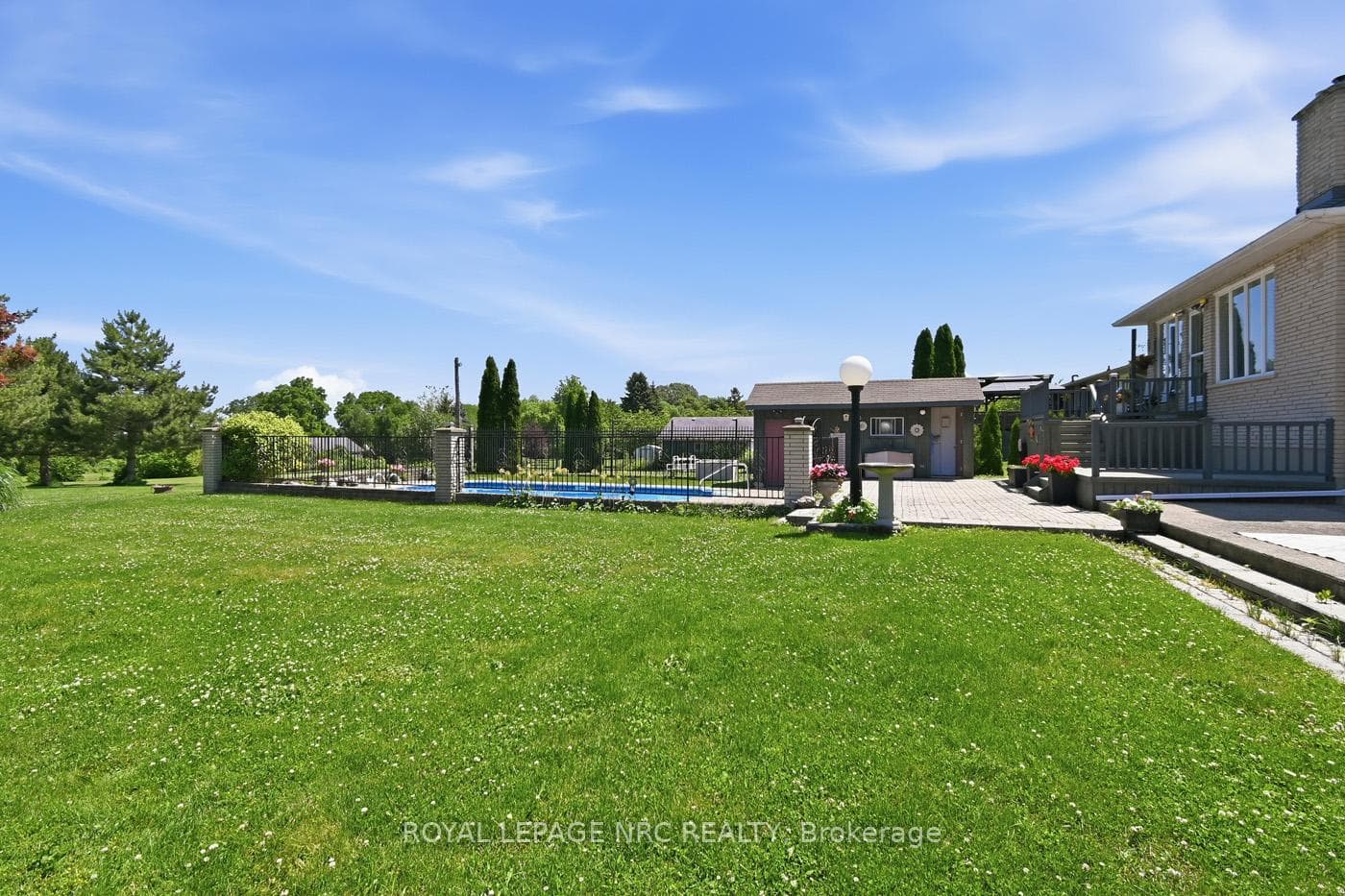 1750 York Road photo 34