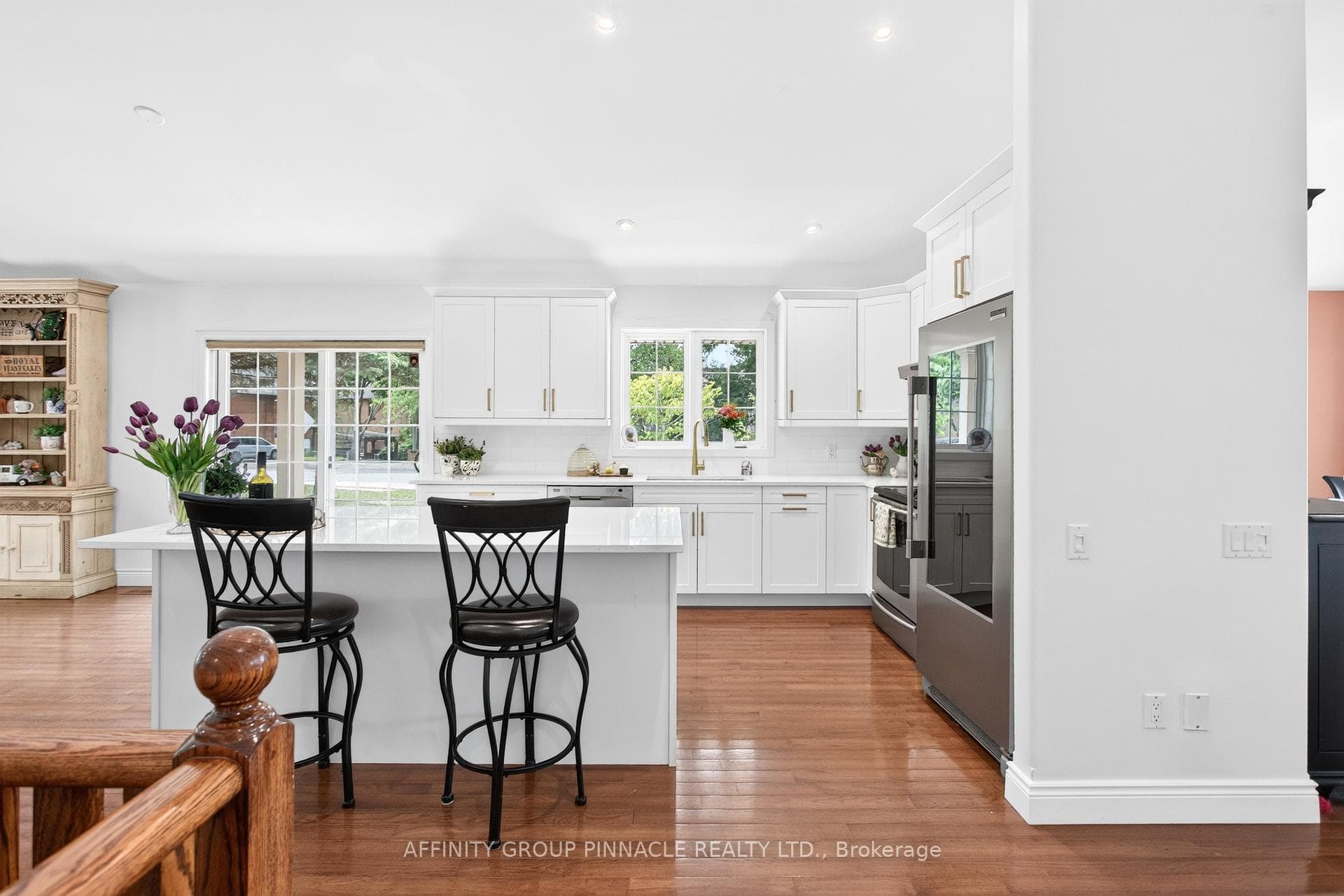 2 Fallingbrook Crescent photo 12