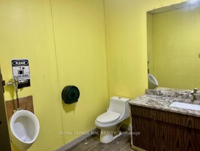 590 Welland Avenue Unit Unit 2 photo 20