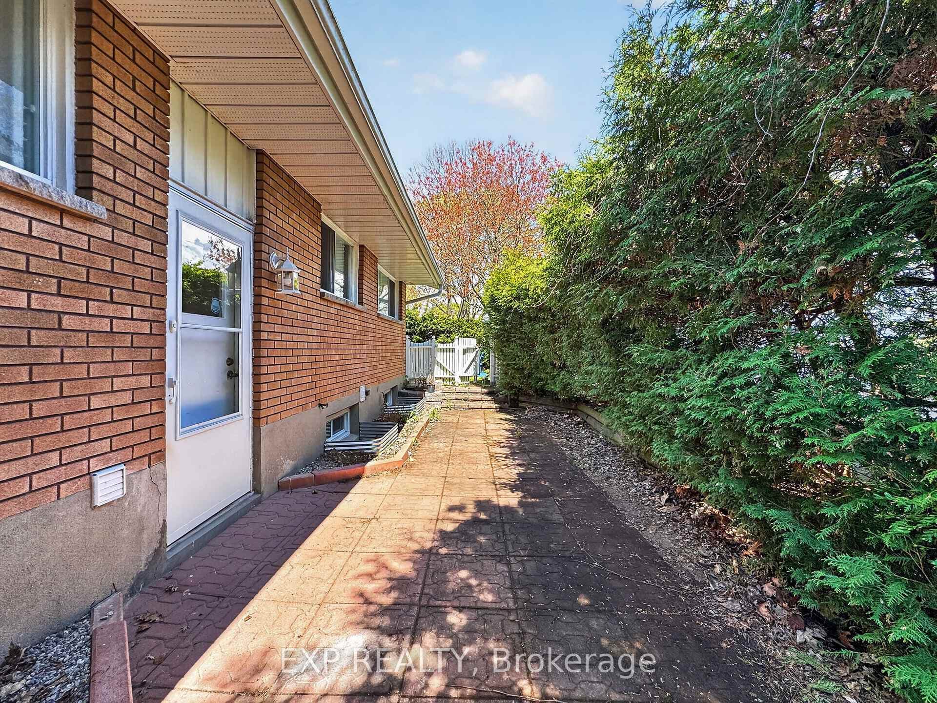 728 Fielding Drive photo 23