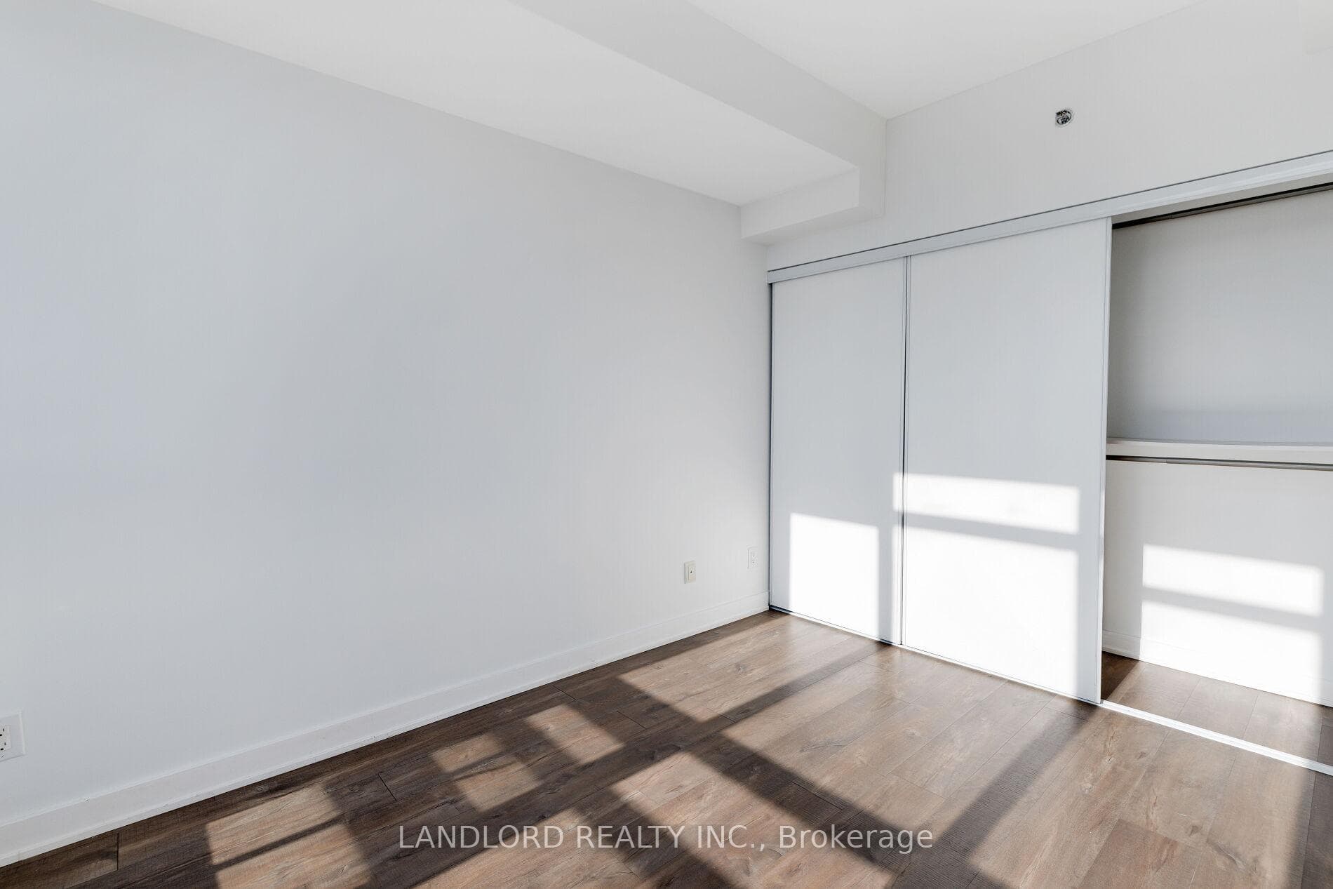 11 Superior Avenue Unit 905 photo 19