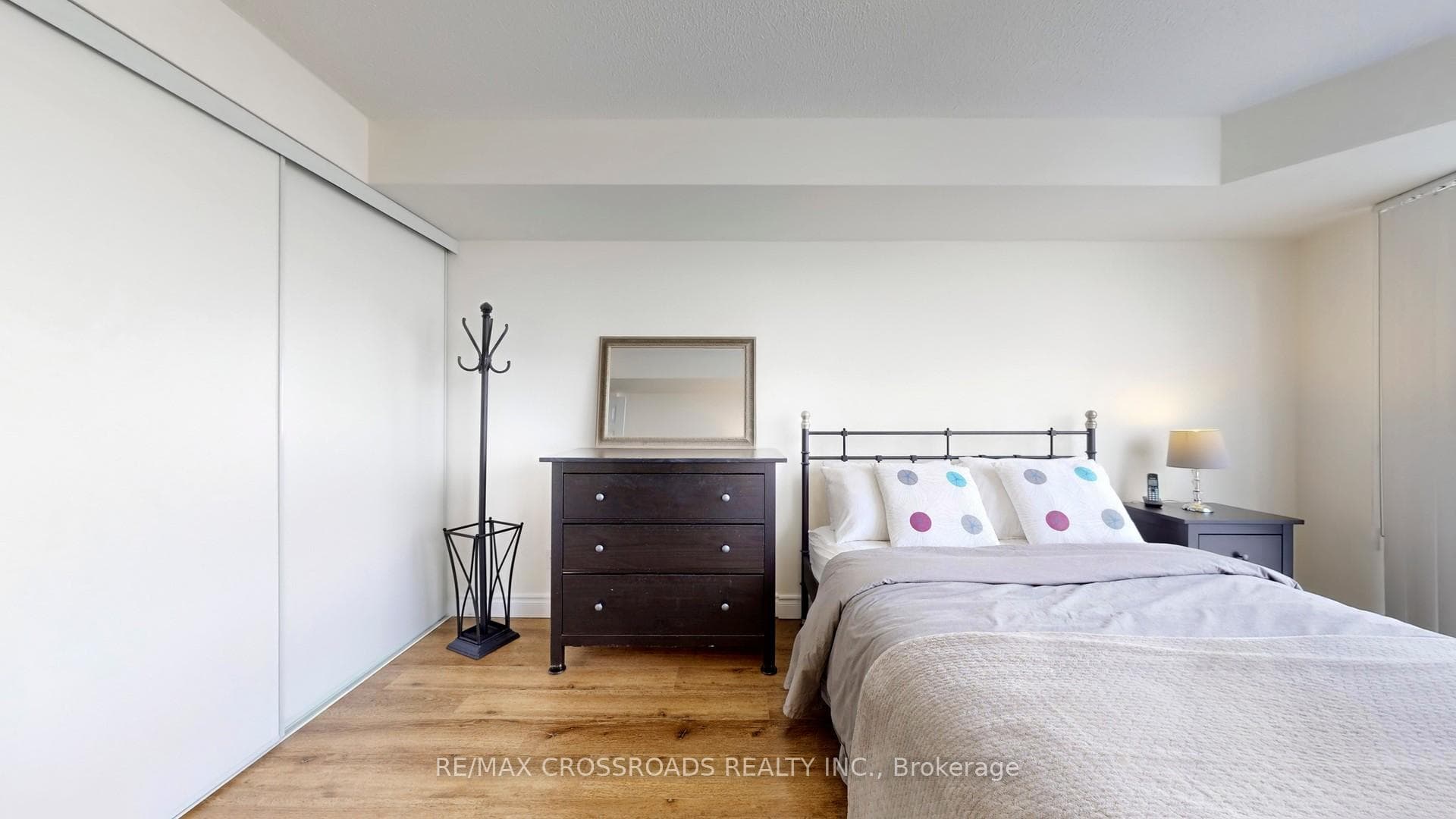 35 Hollywood Avenue Unit 702 photo 25