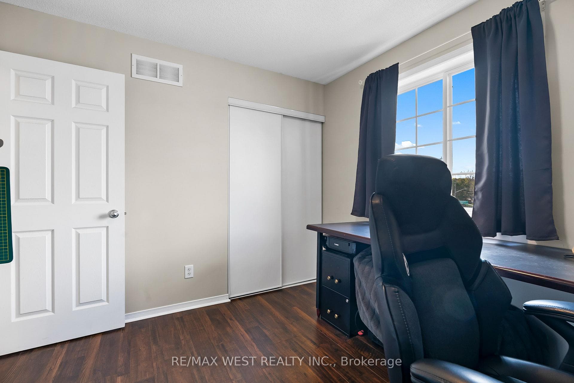 950 Highland Road Unit #15 photo 23