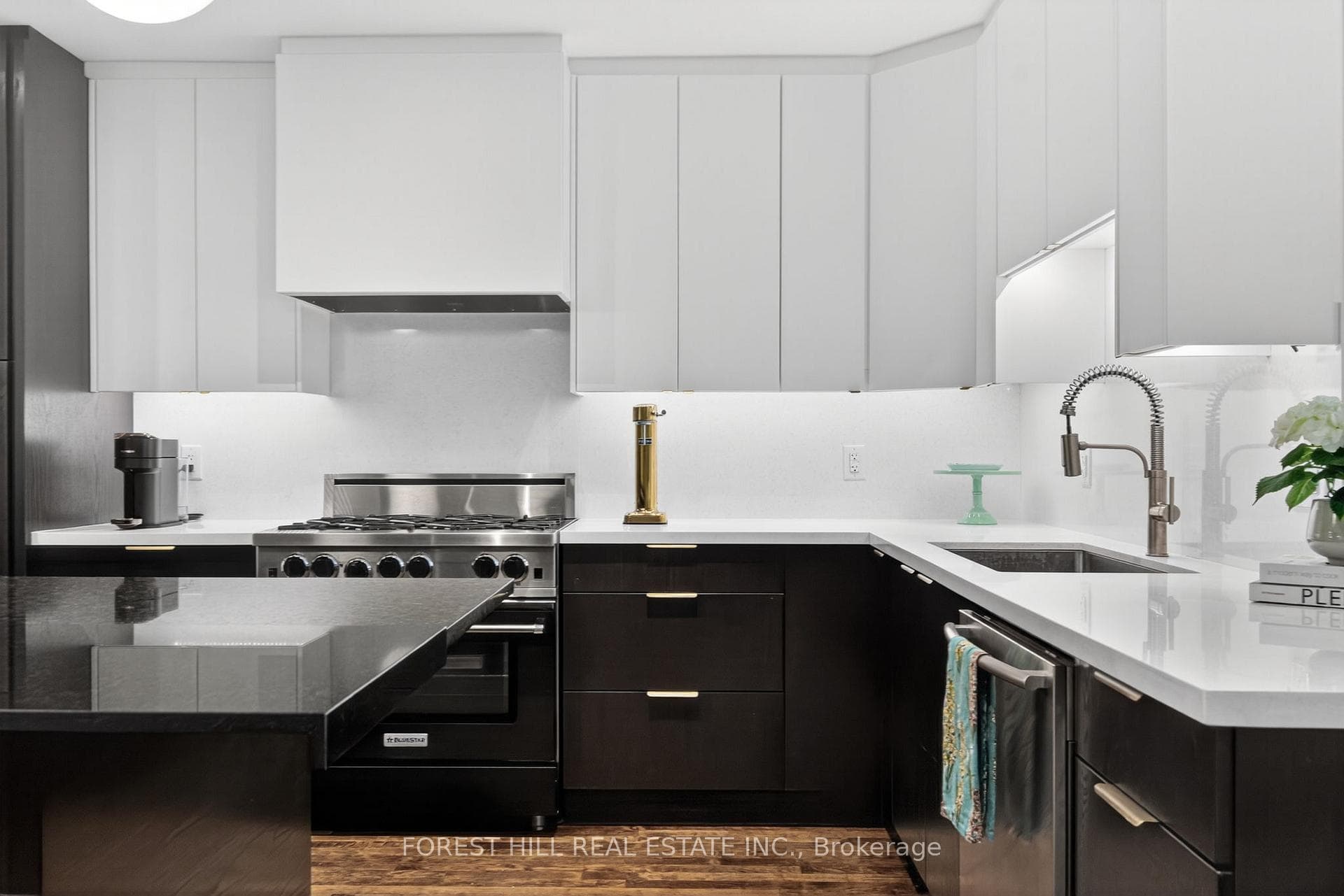 82 Pinewood Avenue photo 8
