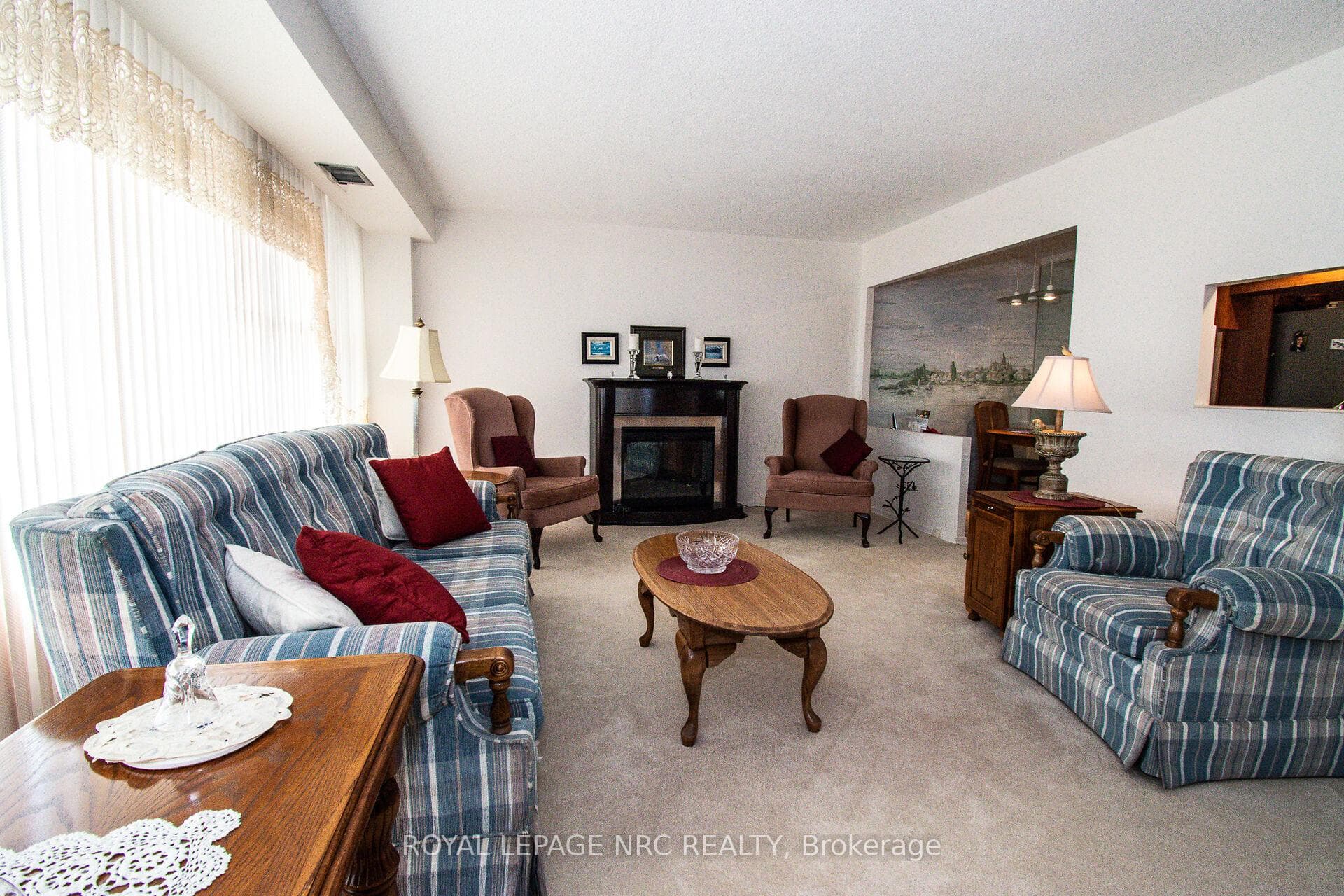 7 Gale Crescent Unit 904 photo 9
