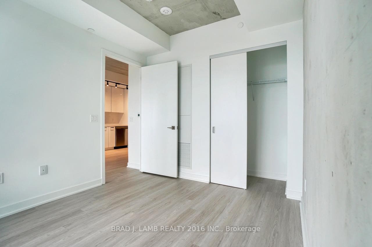 284 King Street Unit 2103 photo 10