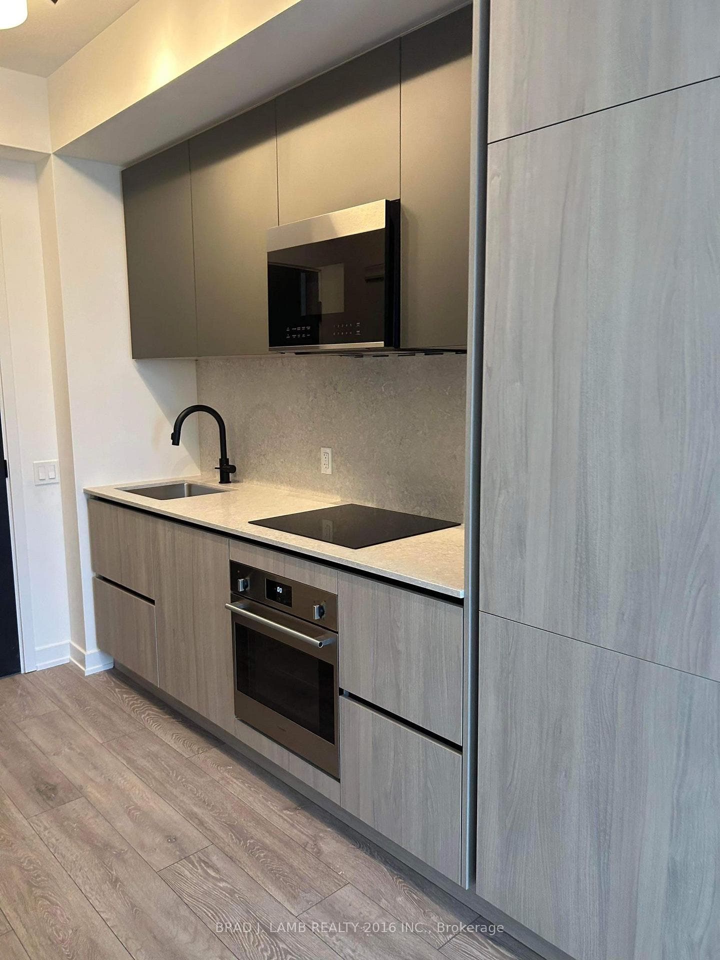 108 Peter Street Unit 1115 photo 2
