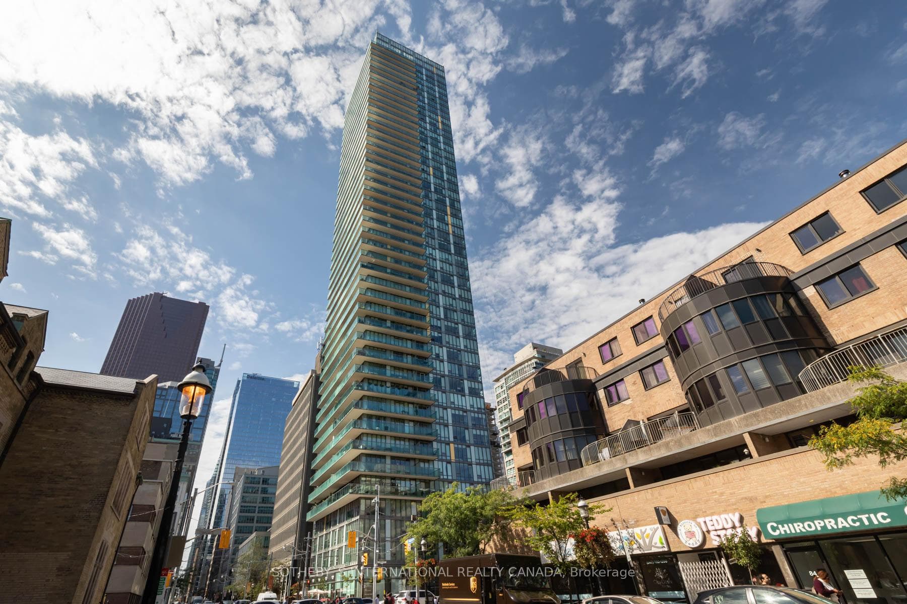 33 Lombard Street Unit 701 photo 1