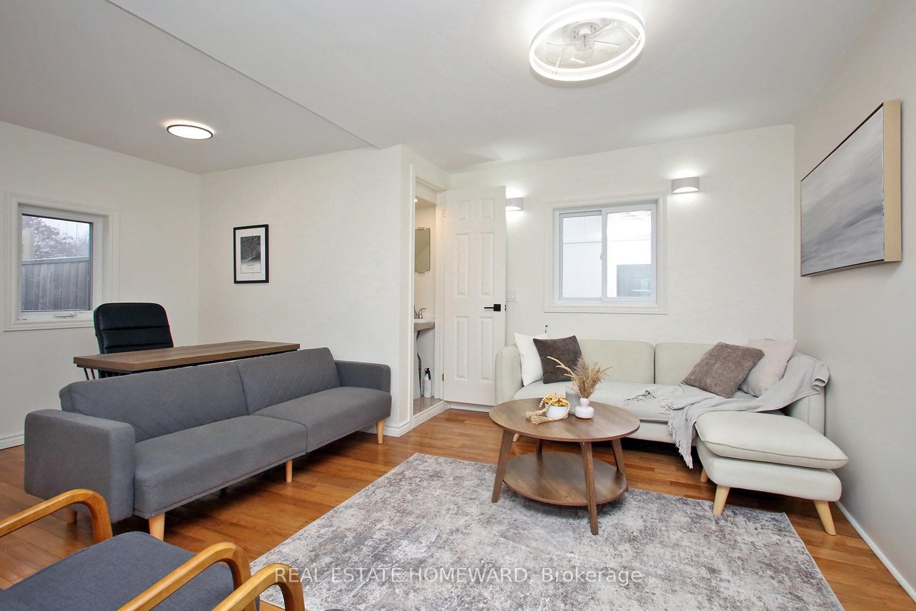 Livingroom w/ Home Office