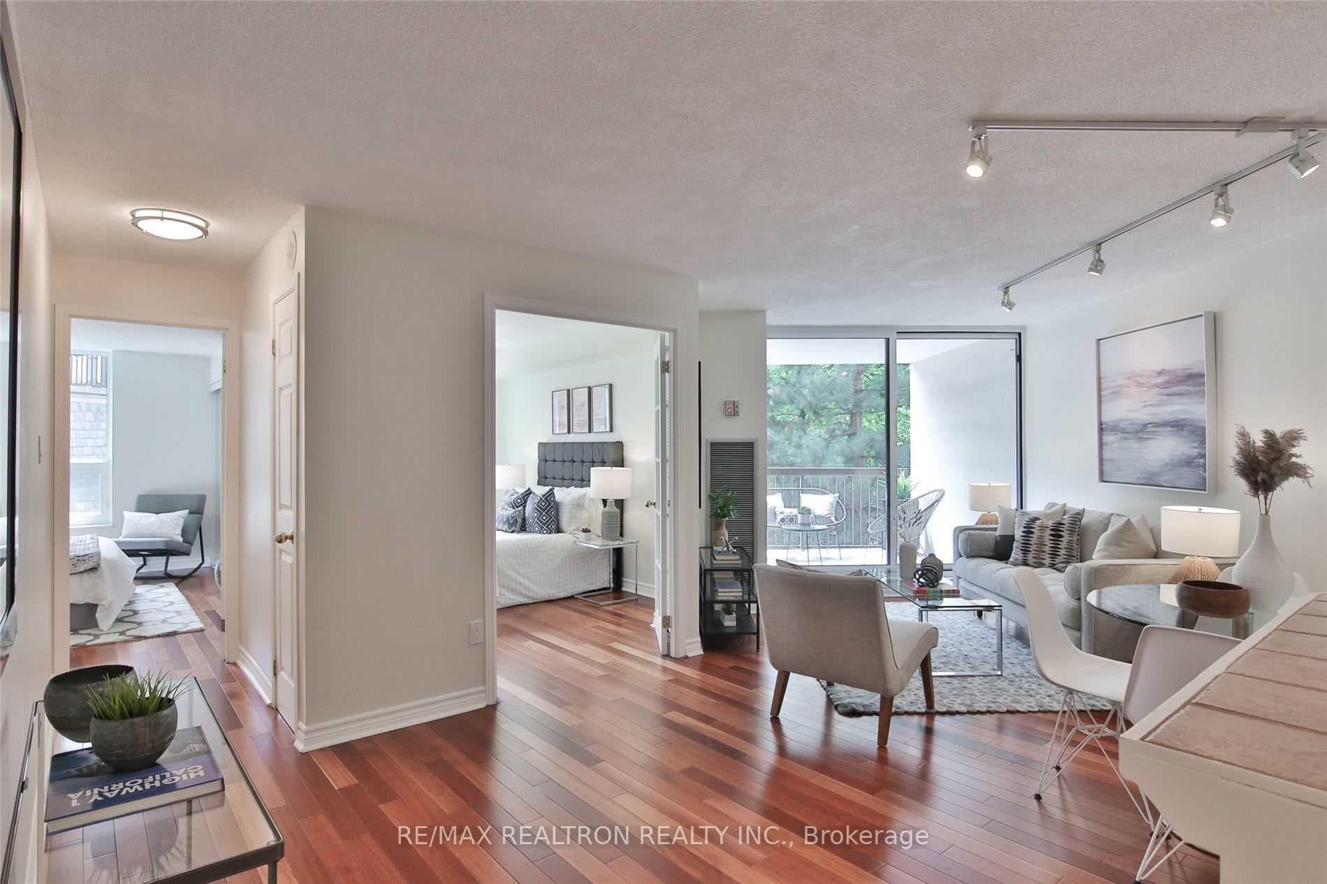 77 Maitland Place Unit 326 photo 6
