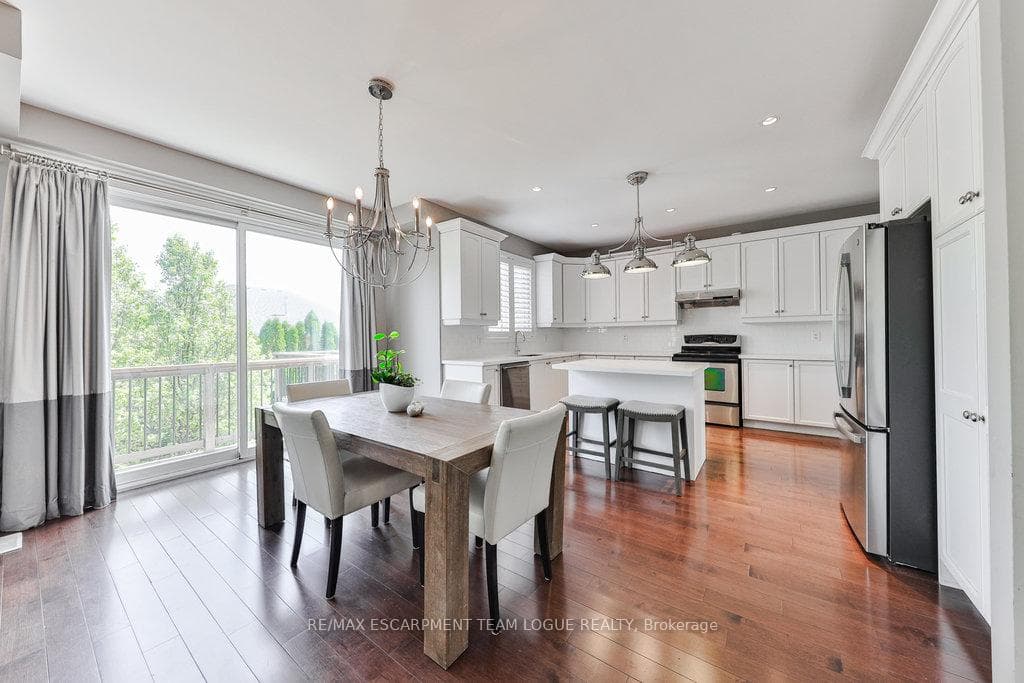 4200 SARAZEN Drive photo 9