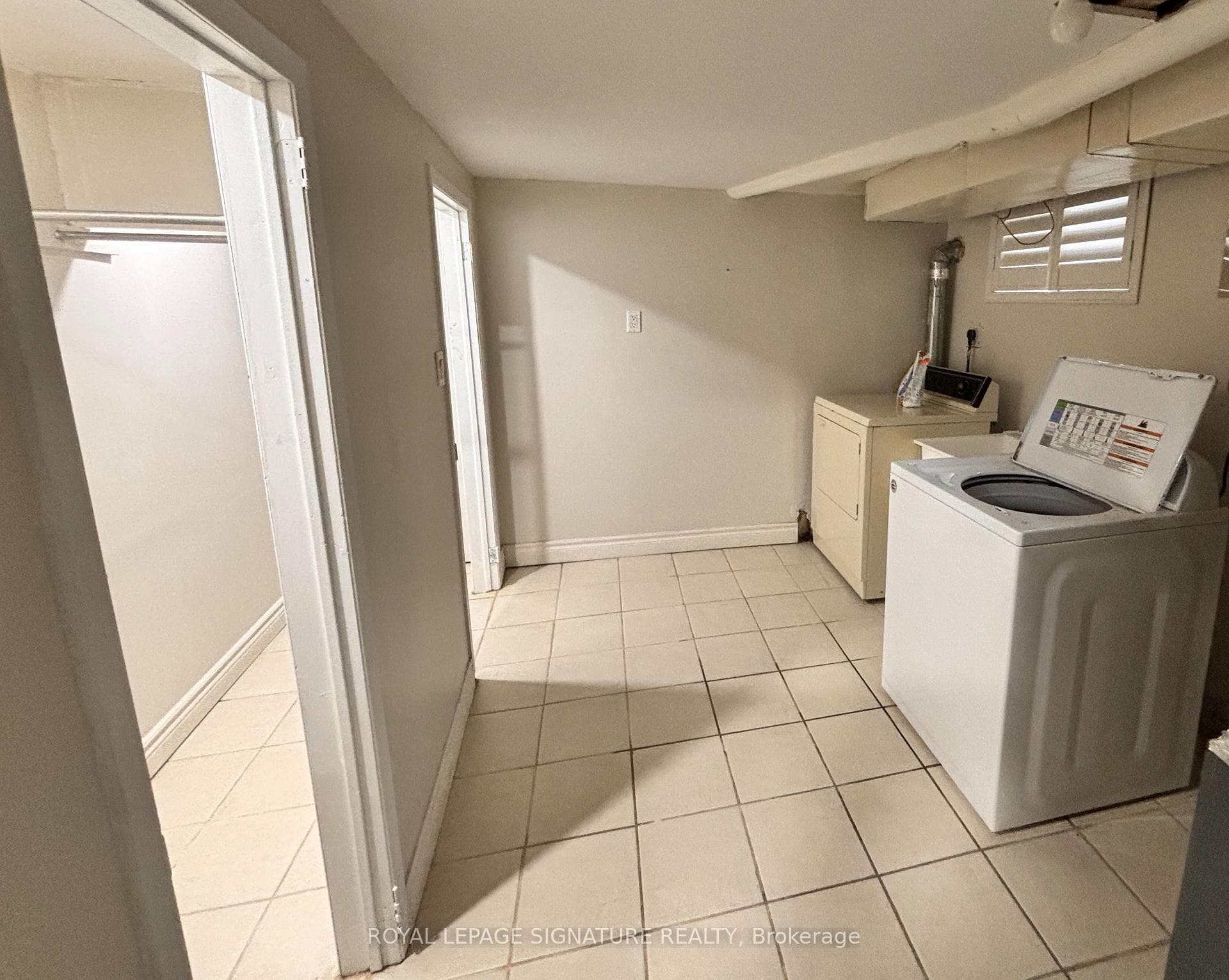 122 Redwater Drive photo 8