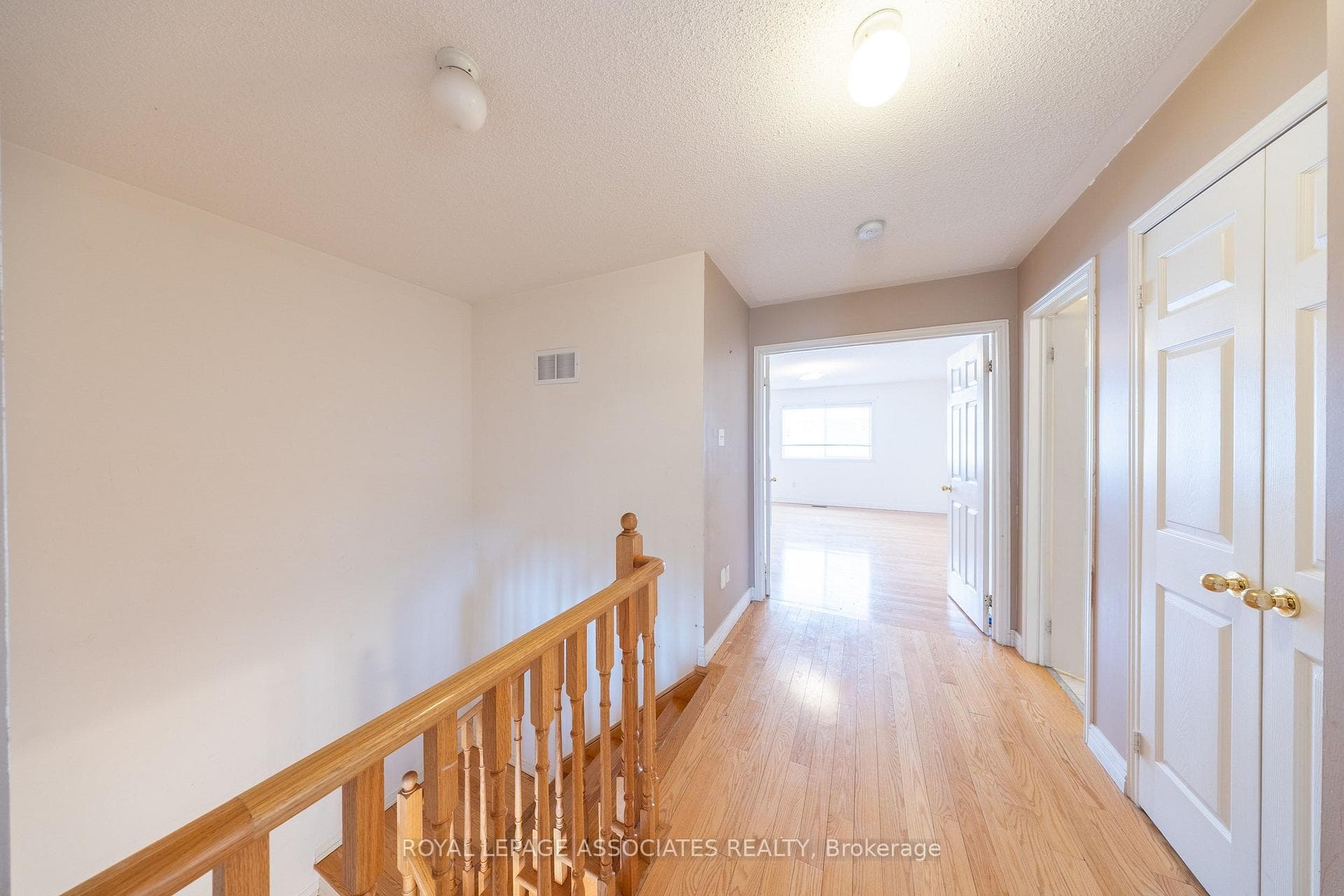 77 Andriana Crescent photo 16