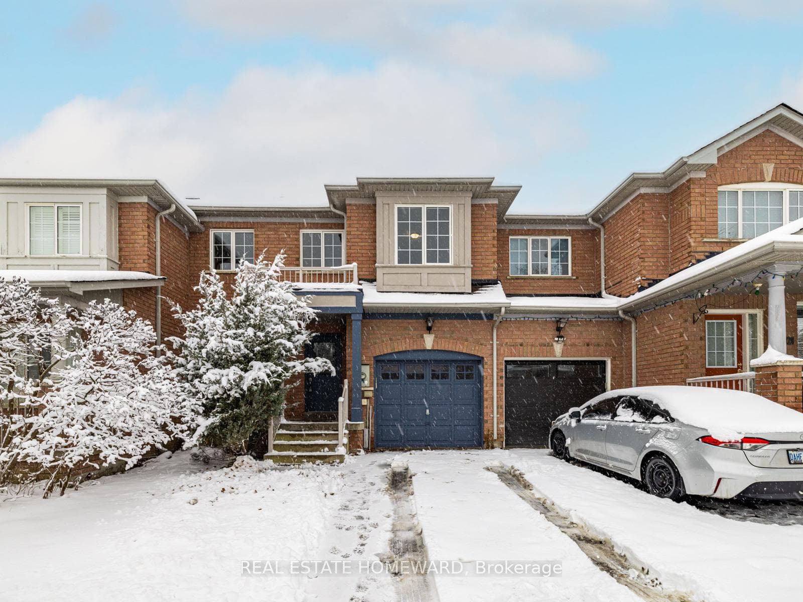 304 Flagstone Way photo 2