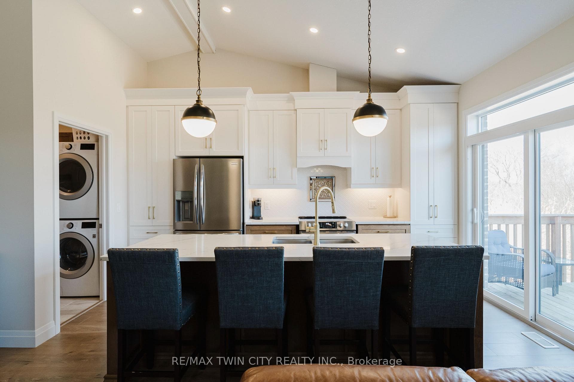 300 Snyder's Road Unit 12 photo 17