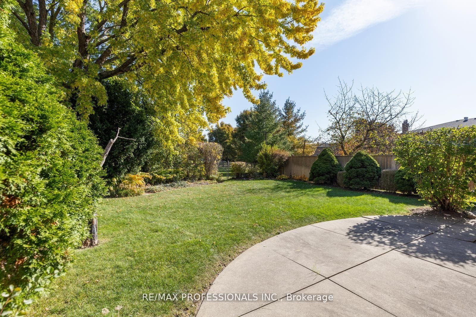 369 Airdrie Drive photo 33