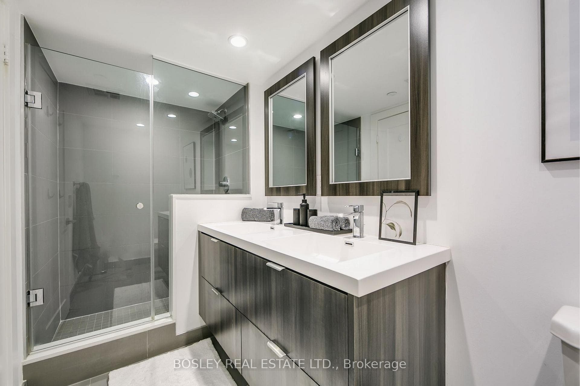 Primary Ensuite Bath